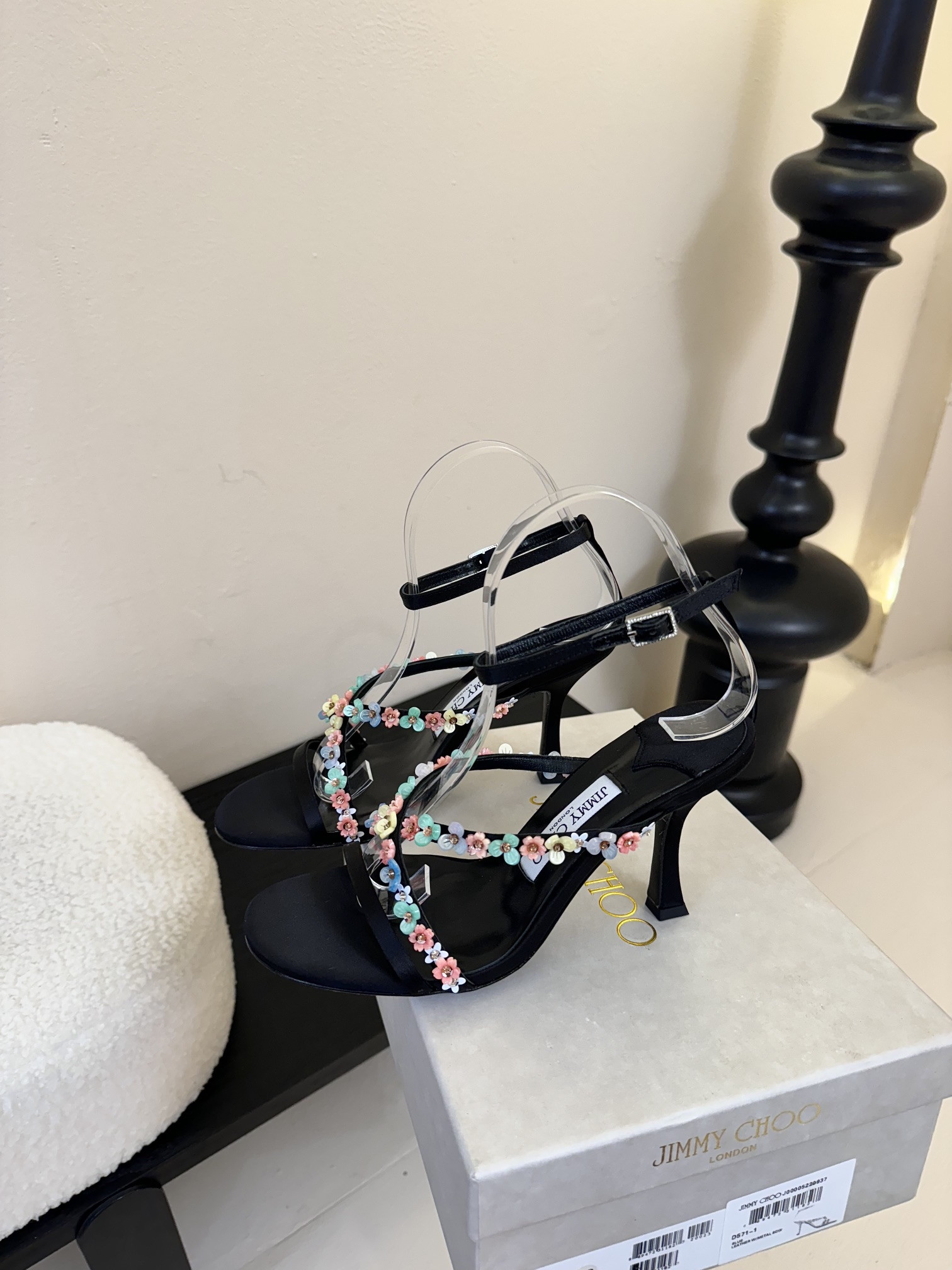 UA J1m*y Ch00 Blanche Sandals 9cm