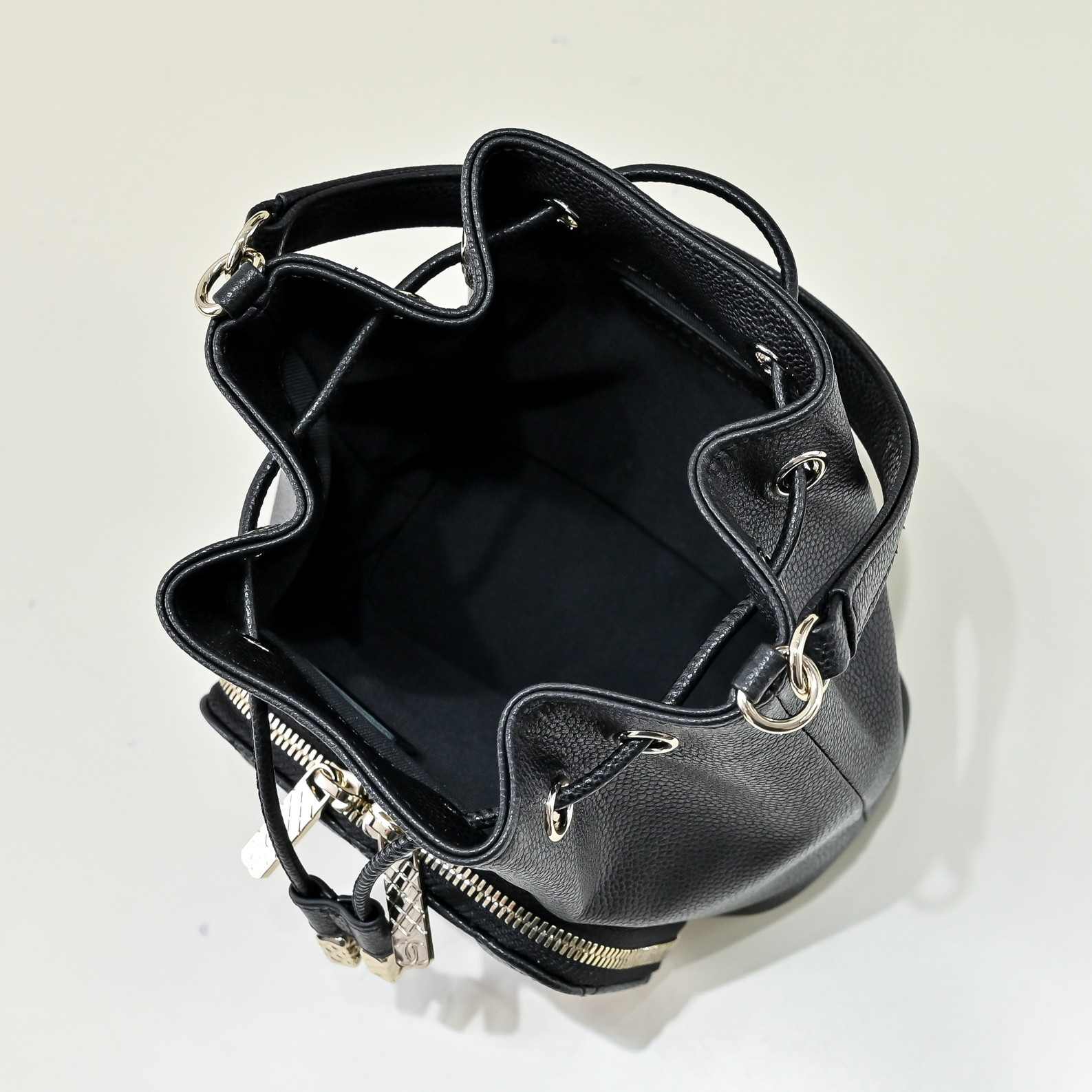 Ch**el Mini Bucket Bag 12.5x19x7.5cm