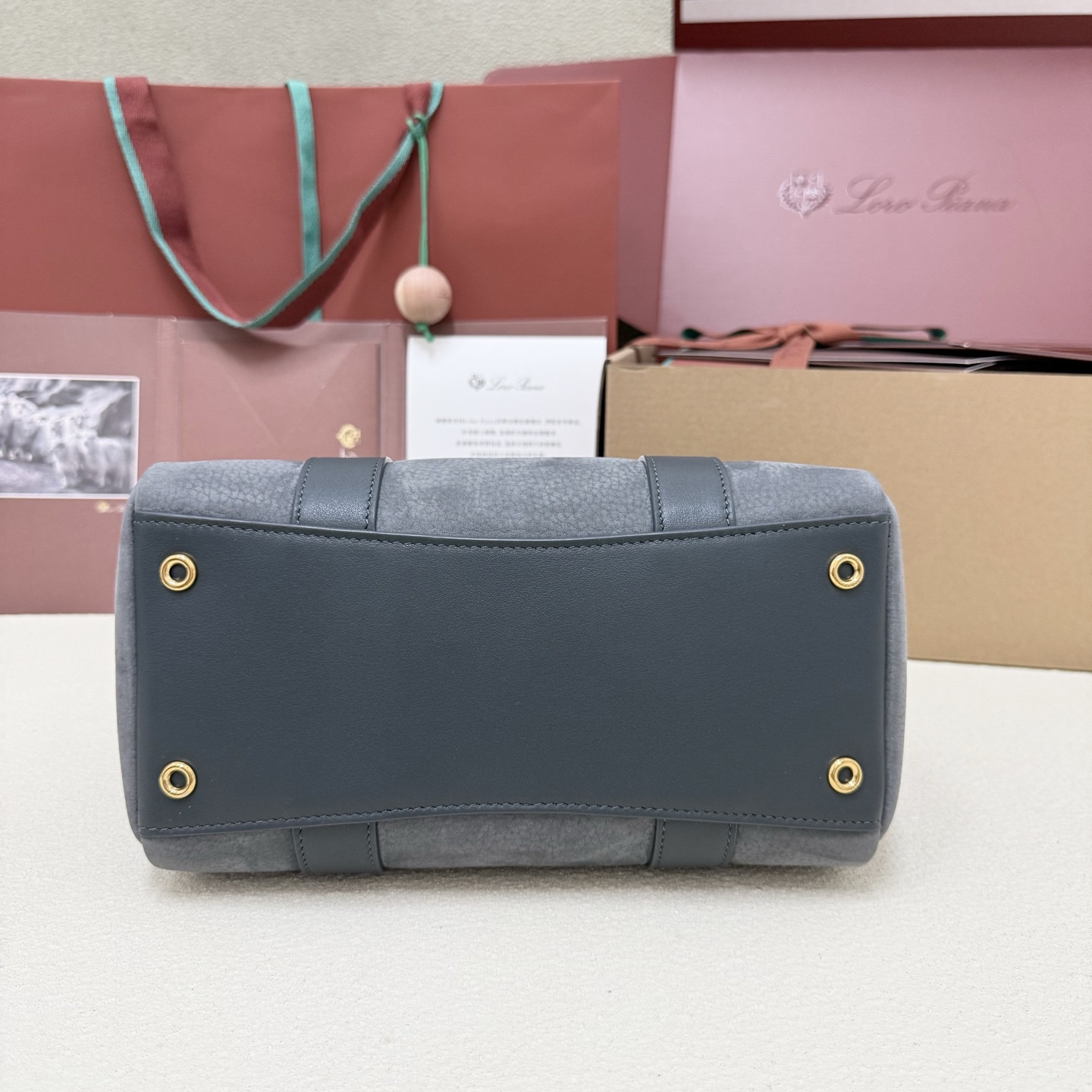 L0r0 P1ana Loom L25 Calfskin 25x18x12.5cm