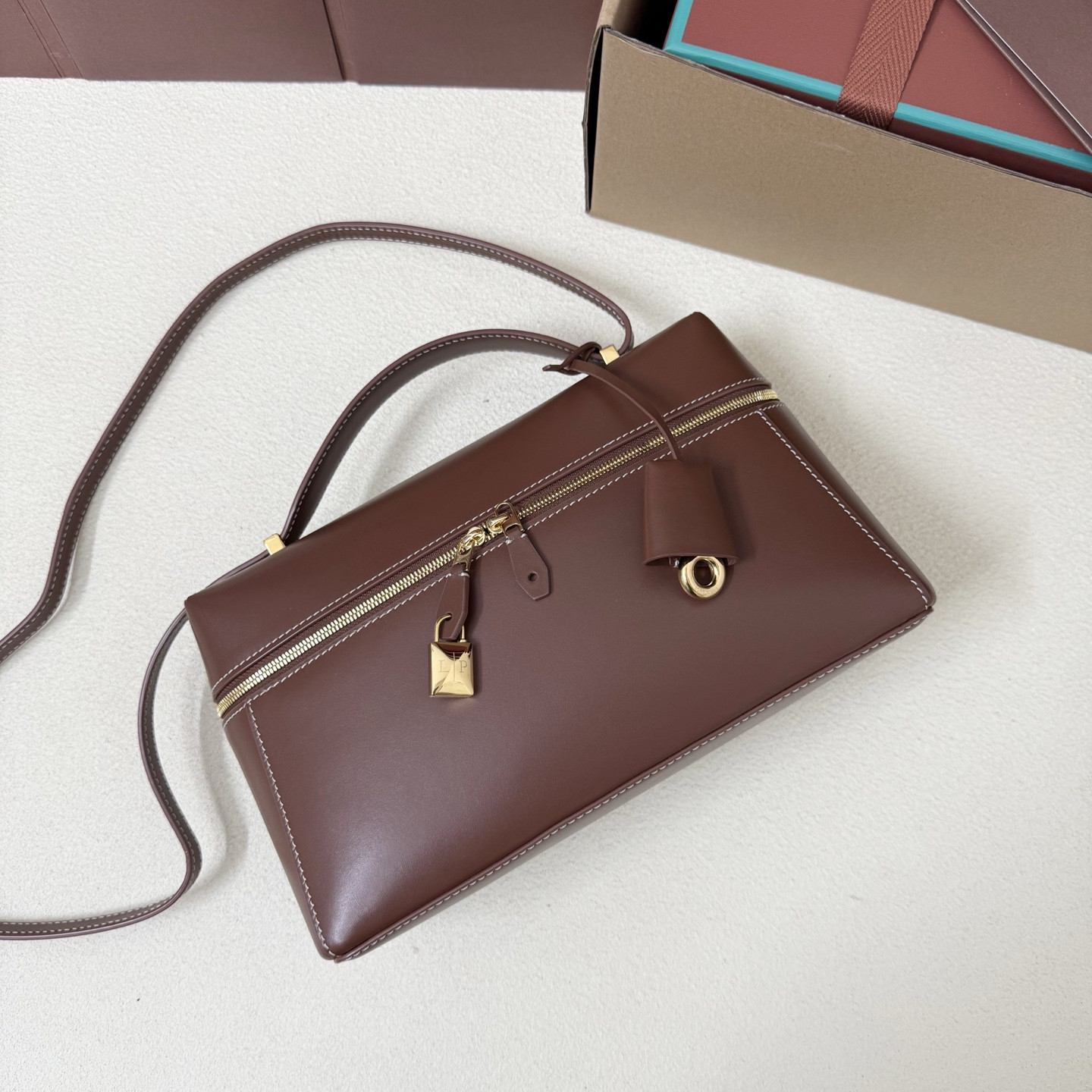 L0r0 P1ana Extra Pocket L27 16x27x10cm