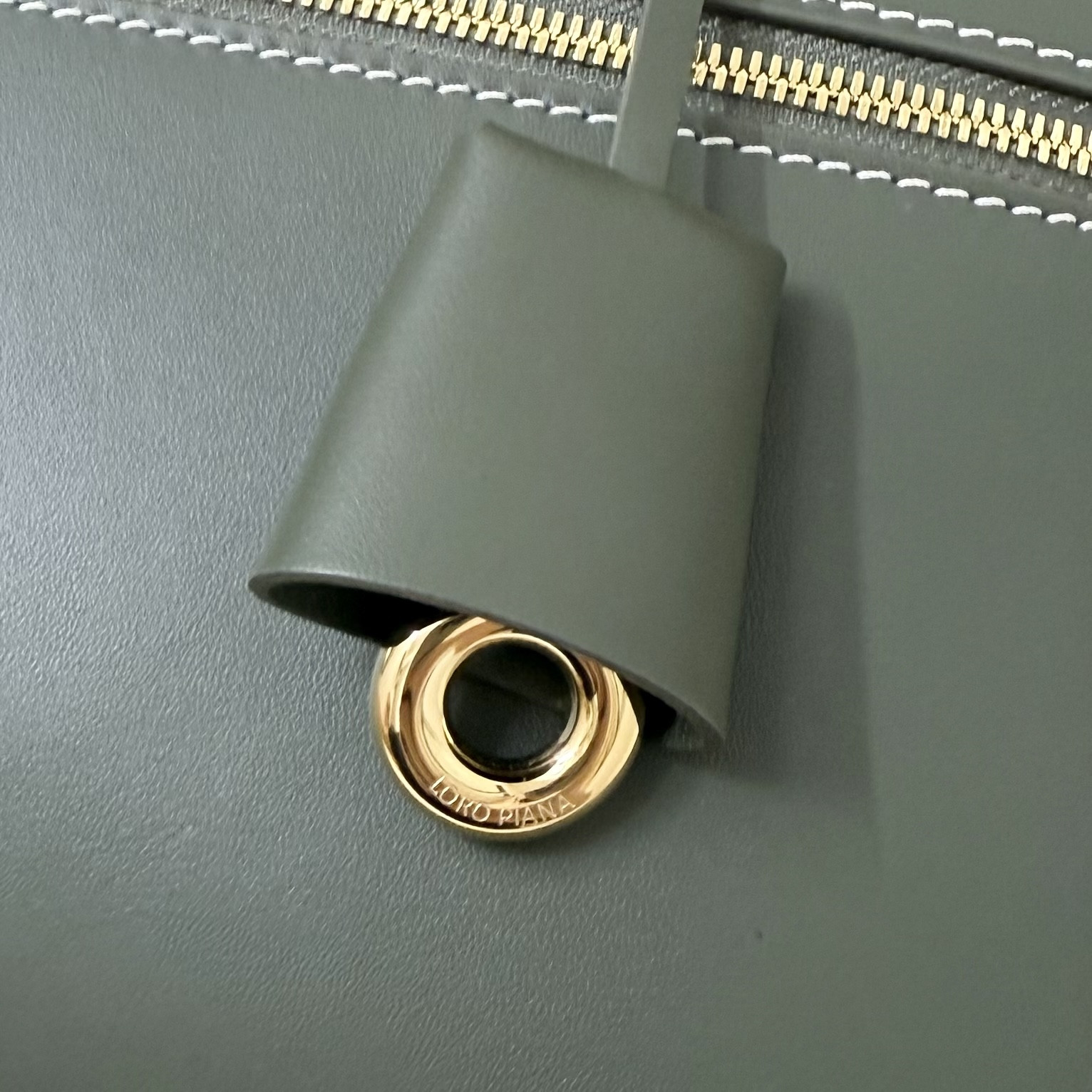 L0r0 P1ana Extra Pocket L27 16x27x10cm