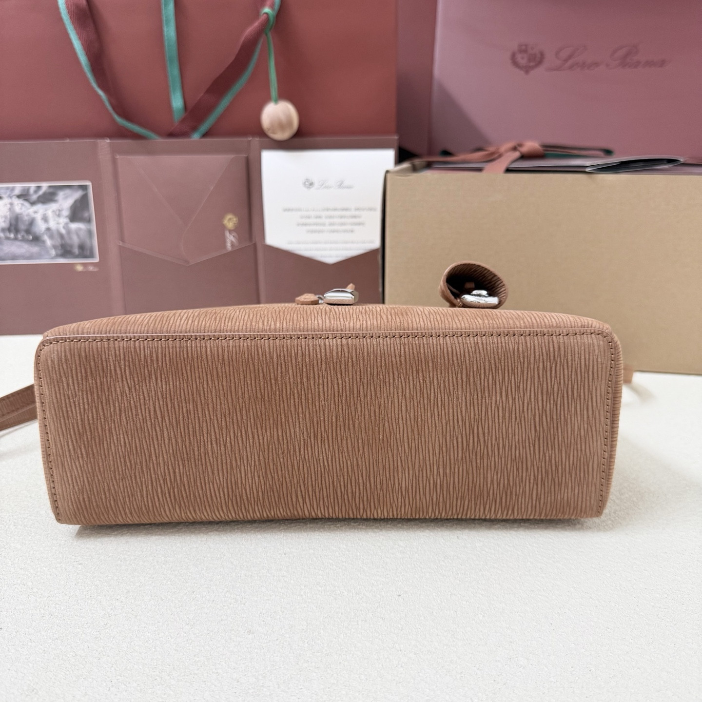 L0r0 P1ana Extra Pocket L27 16x27x10cm