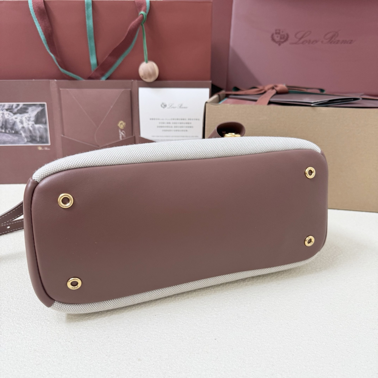 L0r0 P1ana Small Needle Bag 31x15x16cm