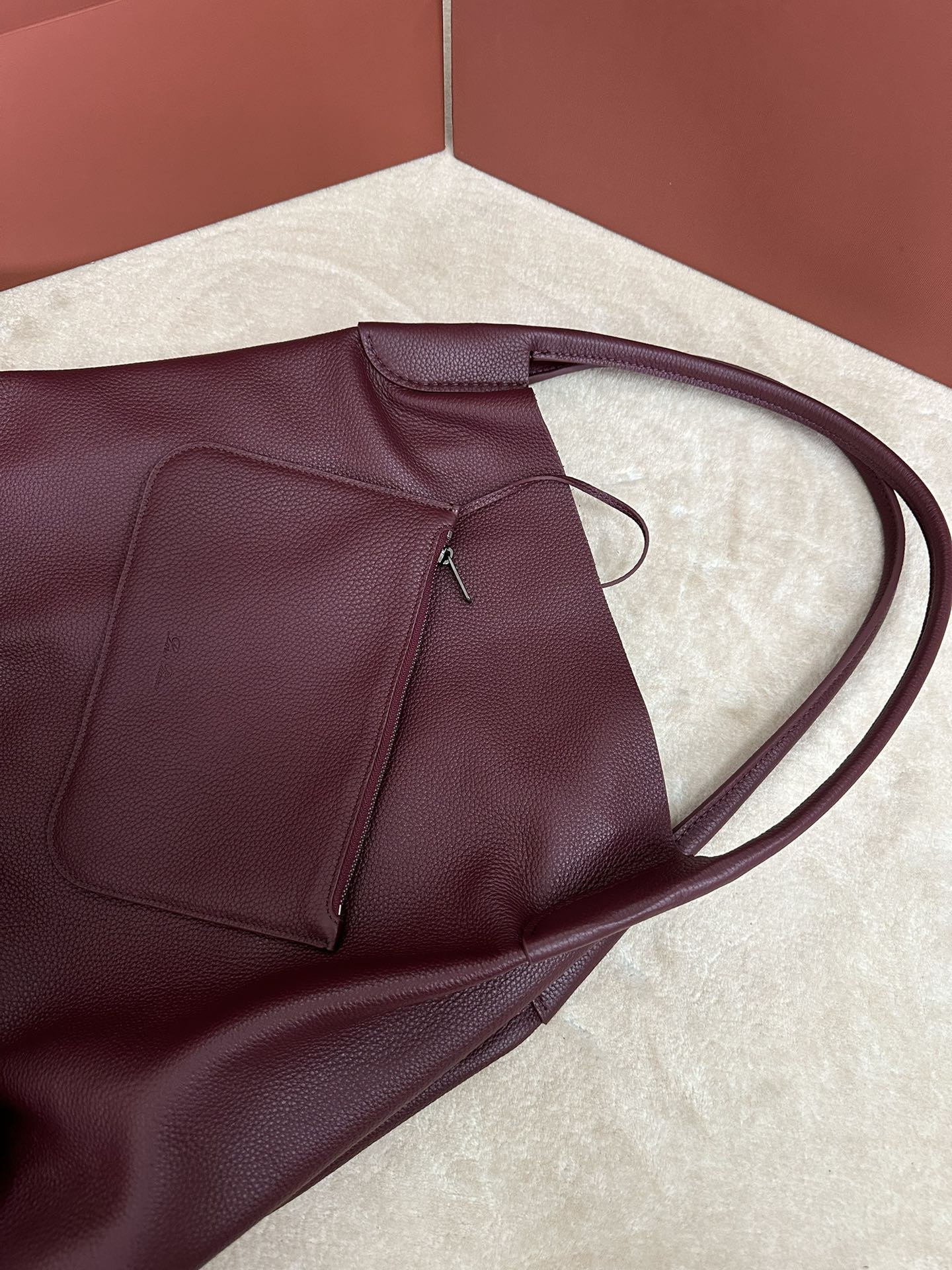 L0r0 P1ana Bale Hobo 40x32x27cm Handle length 22cm Without Box