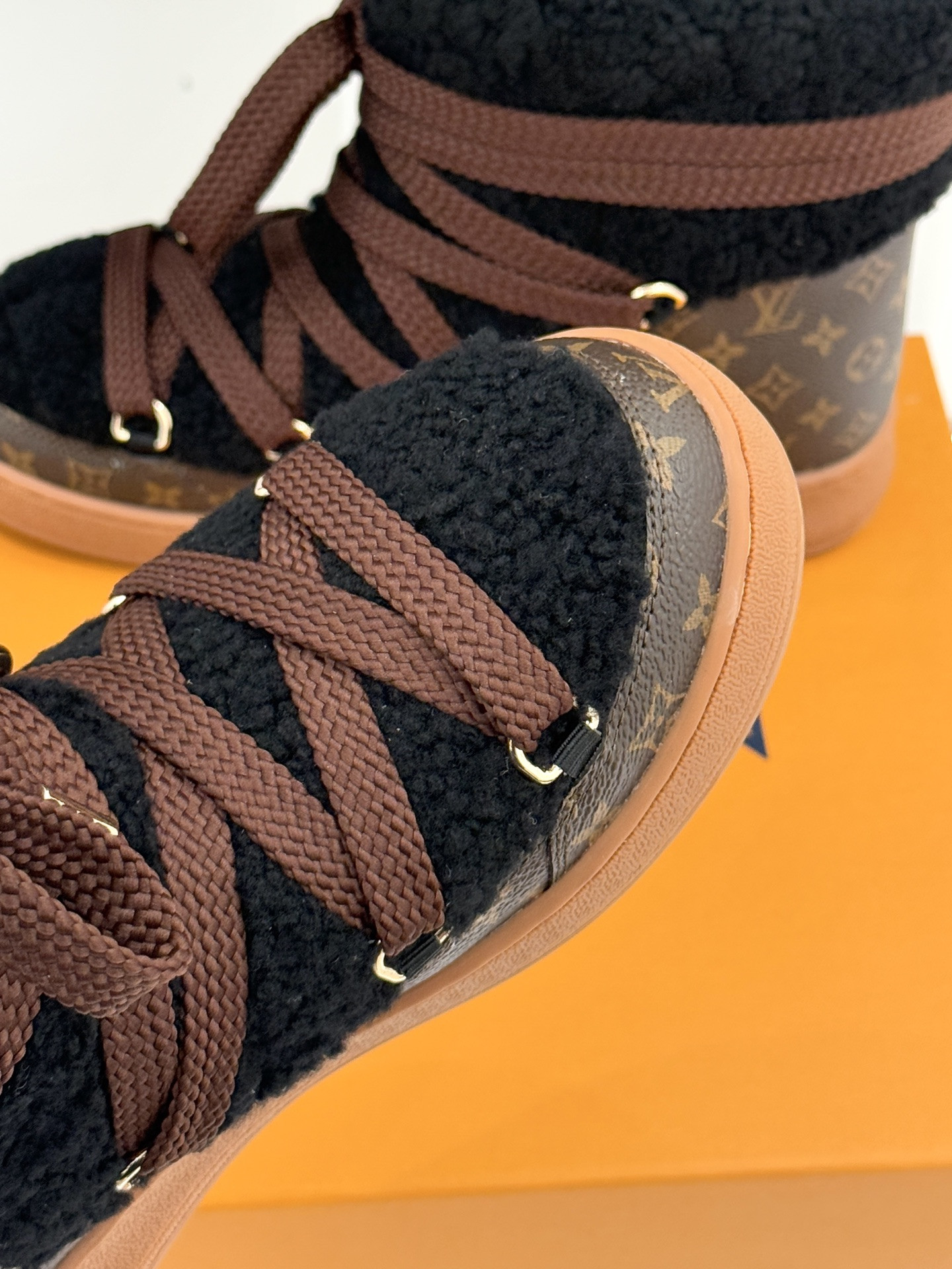 UA LV Cloud Lace-Up Ankle Boot Sneaker