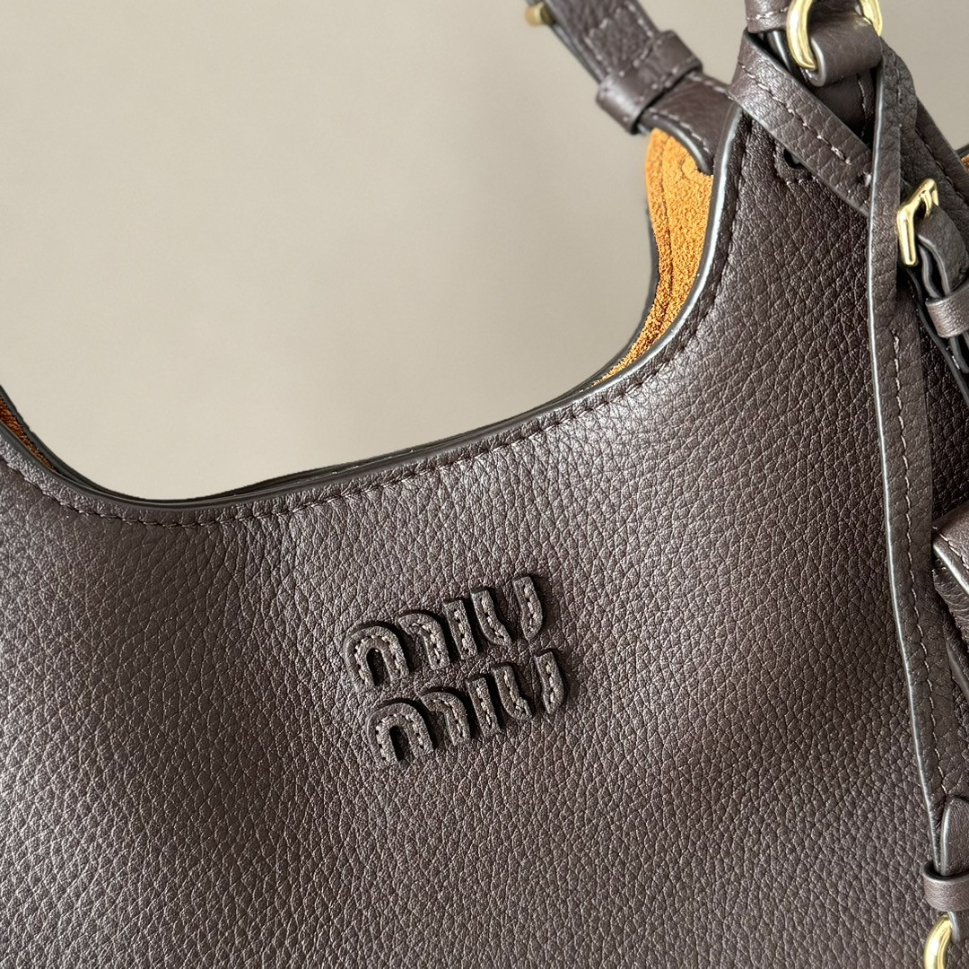 Miu Miu Leather Handbag 20x25.5x13cm