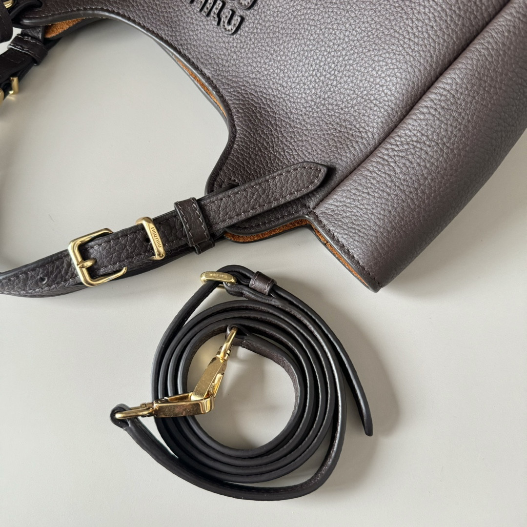 Miu Miu Leather Handbag 20x25.5x13cm