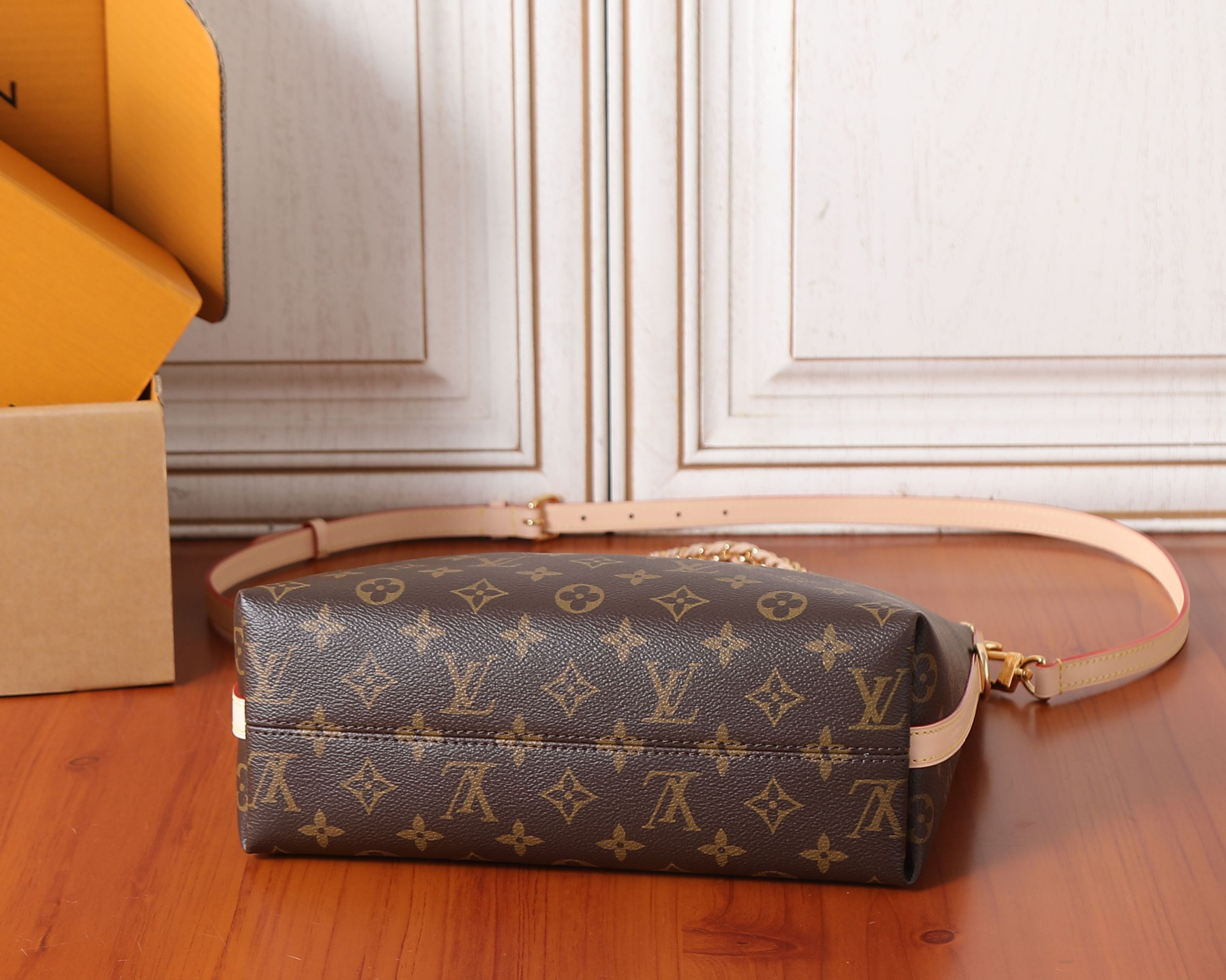 LV Multipass M27825 30x26x10cm