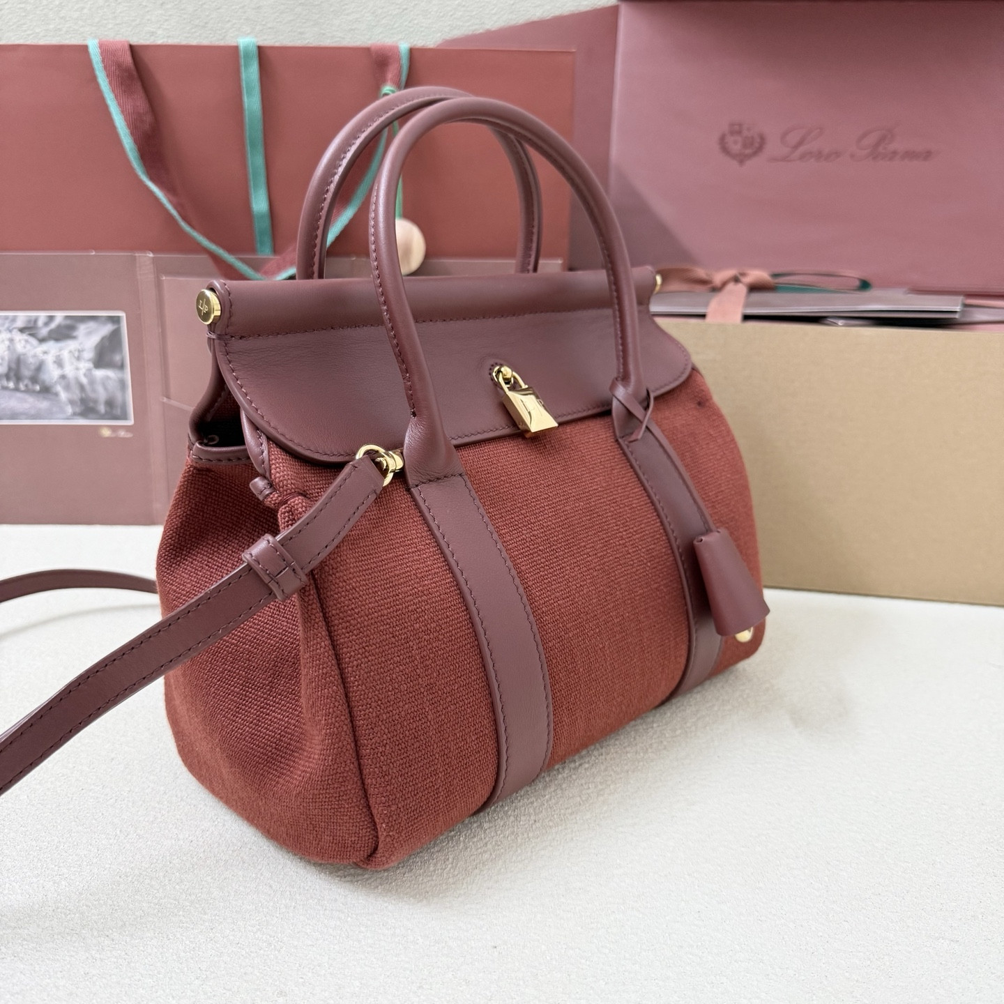 L0r0 P1ana Loom L25 25x18x12.5cm