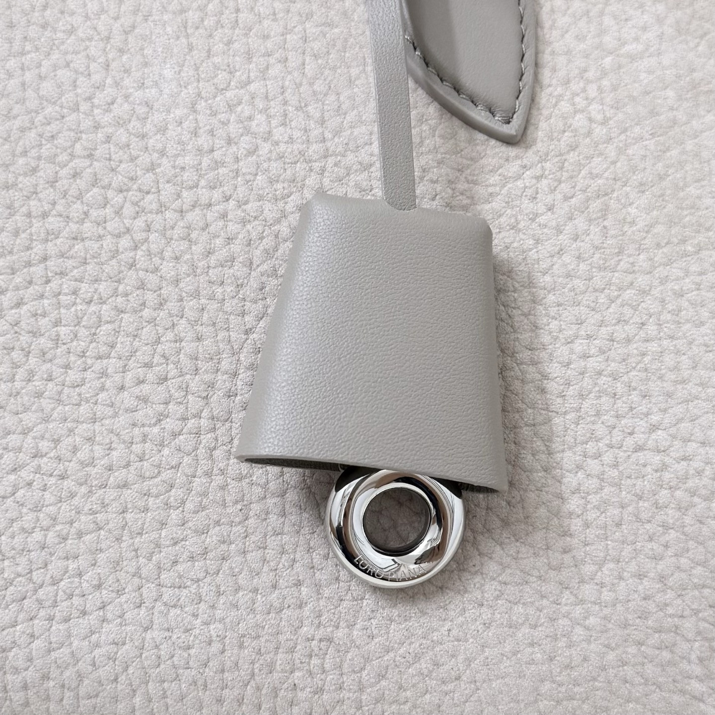 L0r0 P1ana Small Needle Bag 31x15x16cm