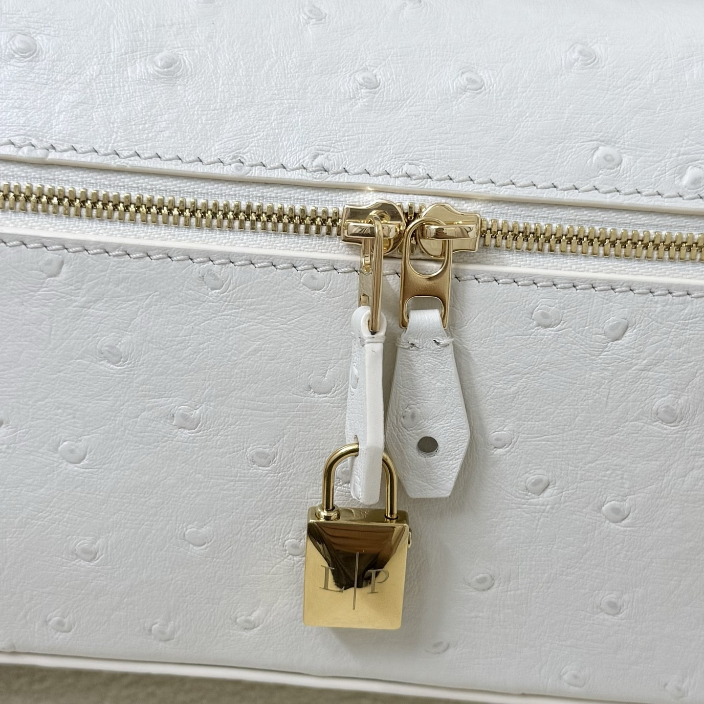 L0r0 P1ana Extra Bag L23 23x12x7cm