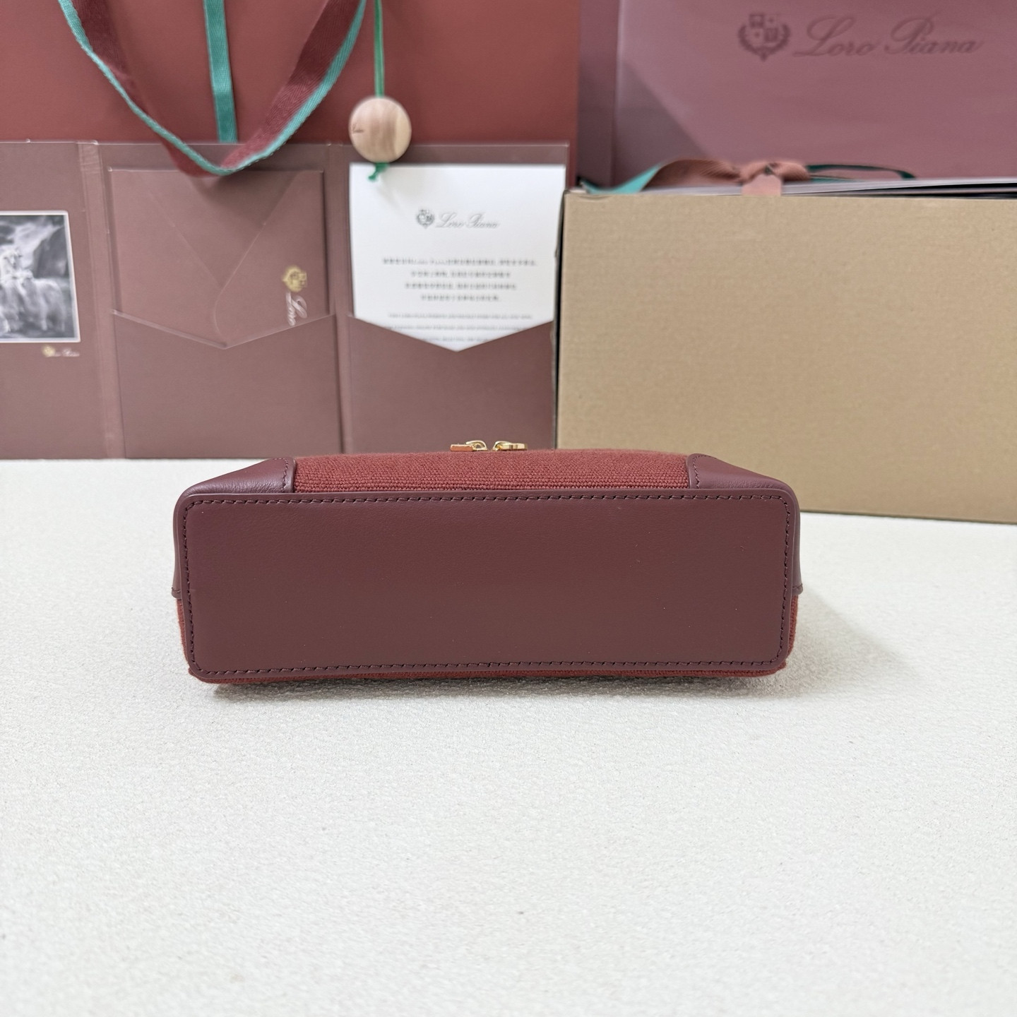 L0r0 P1ana Extra Pocket L19 11 x 19 x 6.5 cm