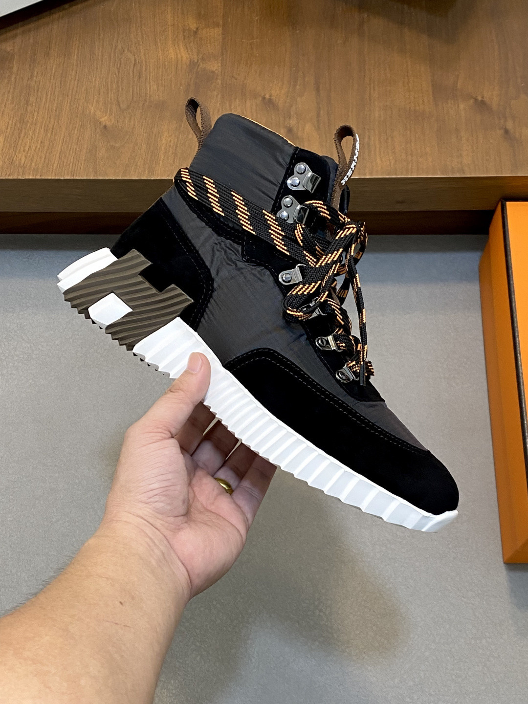 UA H**me5 Klimb Sneaker