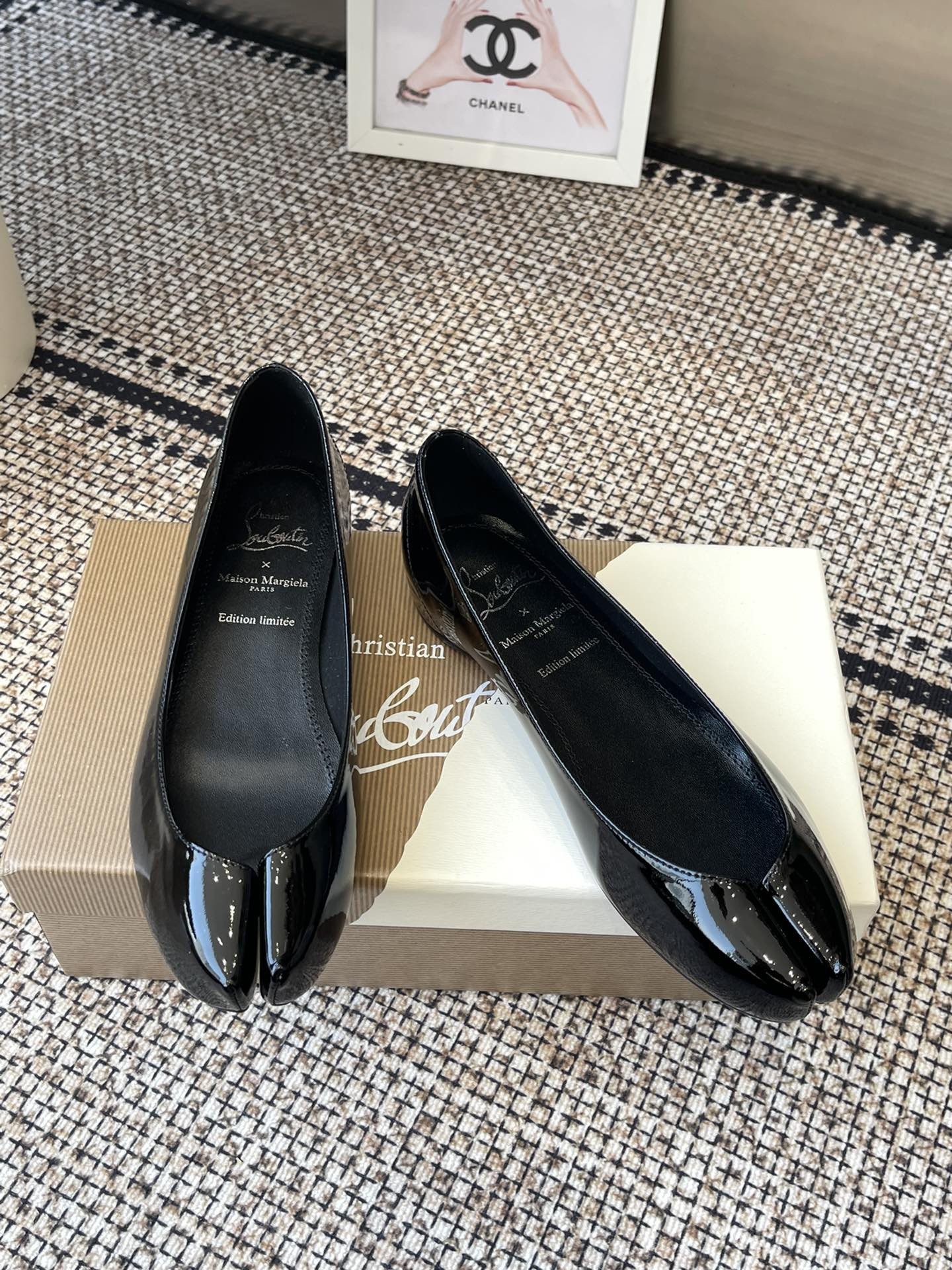 UA Chr1st1an Louboutin x Ma1s0n Marg*e1a Tabi Leather Ballet Flats