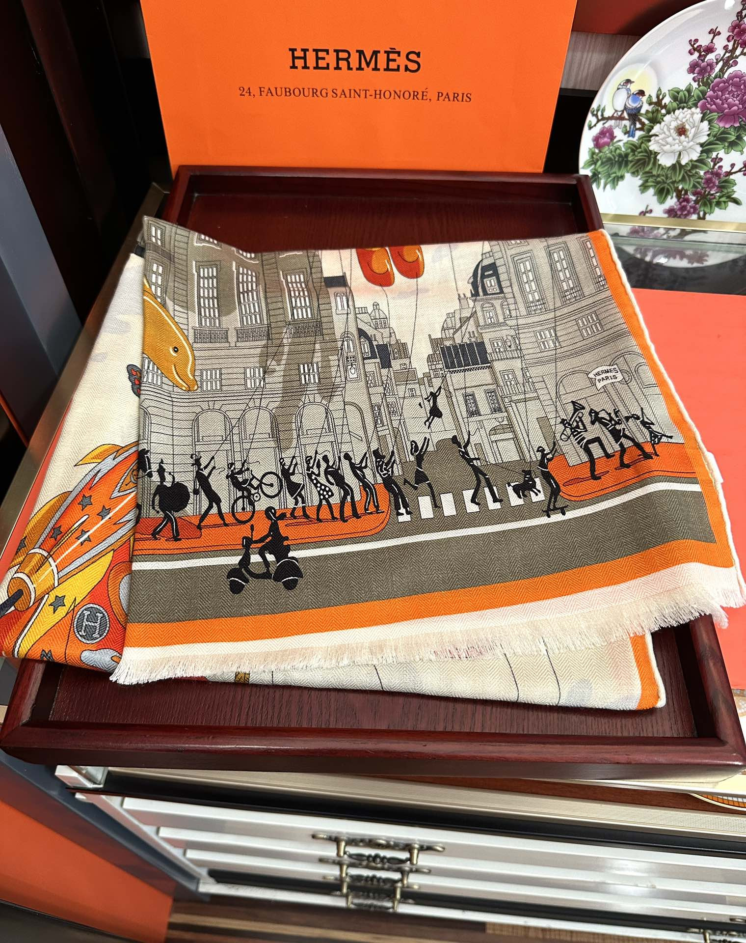 H**me5 scarf 65x185cm