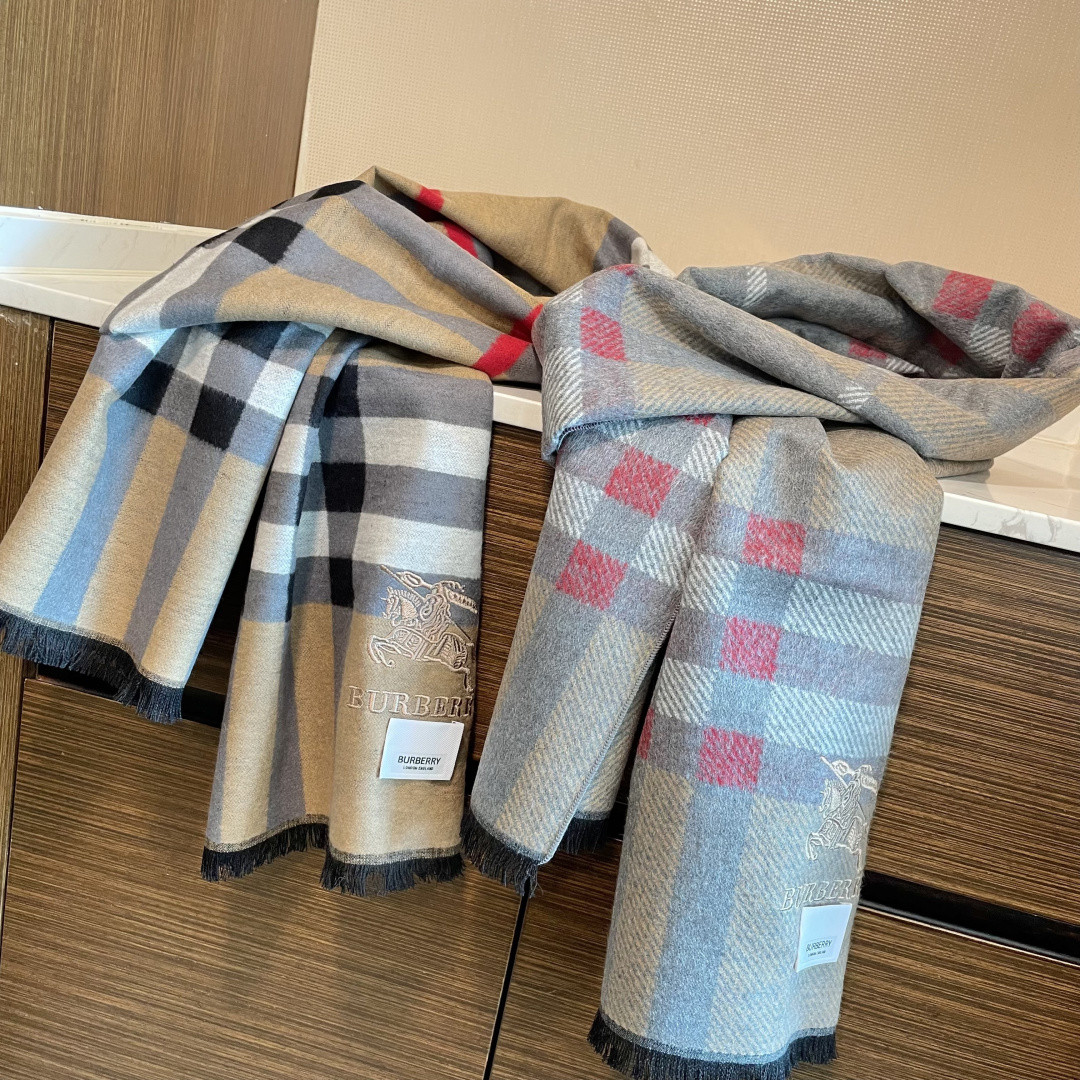 Bv*b*rry scarf 45x180cm