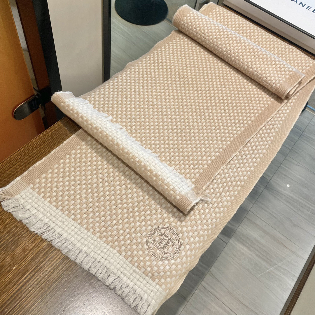 Ch**el scarf 35x200cm 100% wool