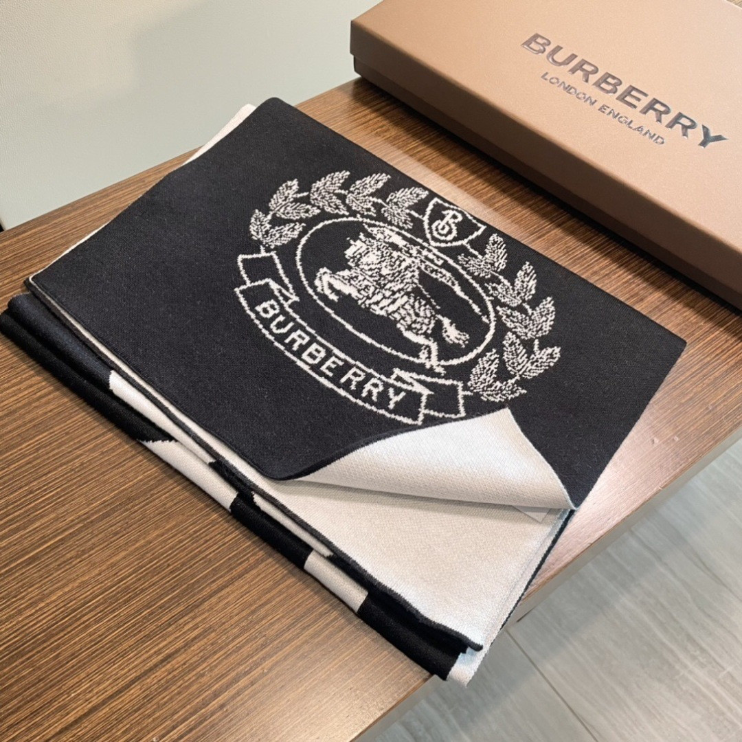 Bv*b*rry scarf 32x200cm