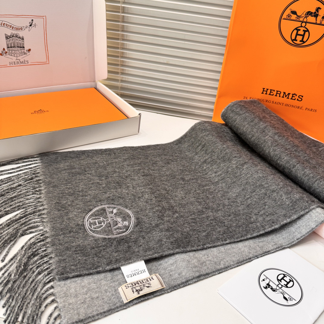 H**me5 Double-sided scarf 30x200cm