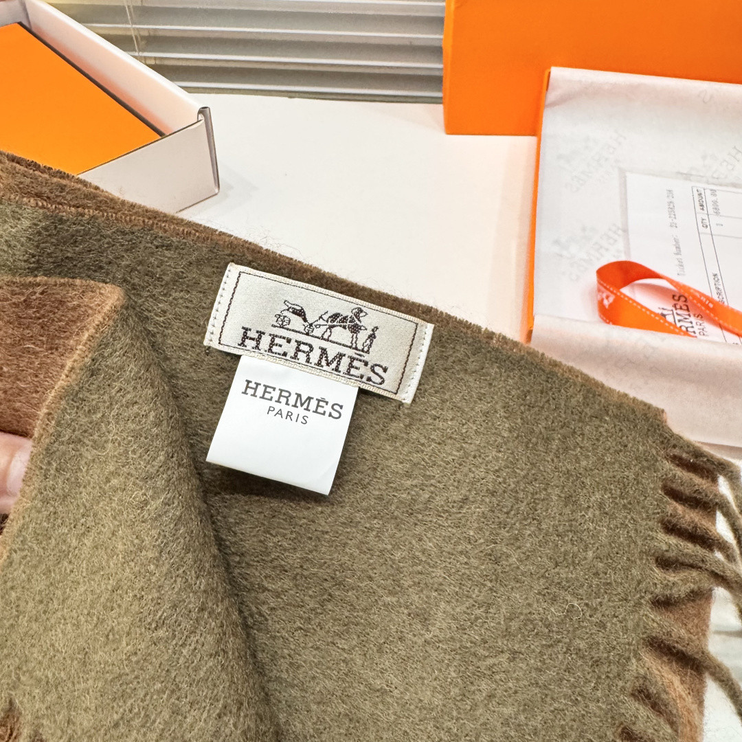 H**me5 Double-sided scarf 30x200cm