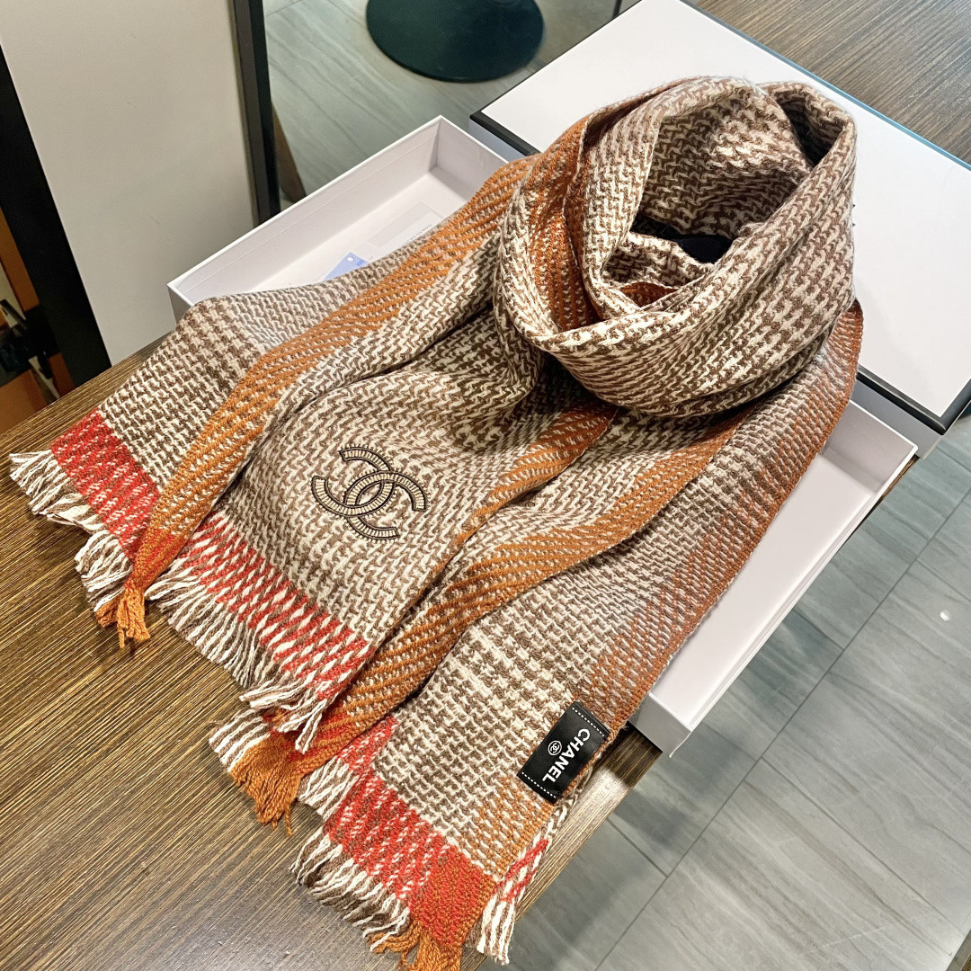 Ch**el scarf 38x200cm 100% wool