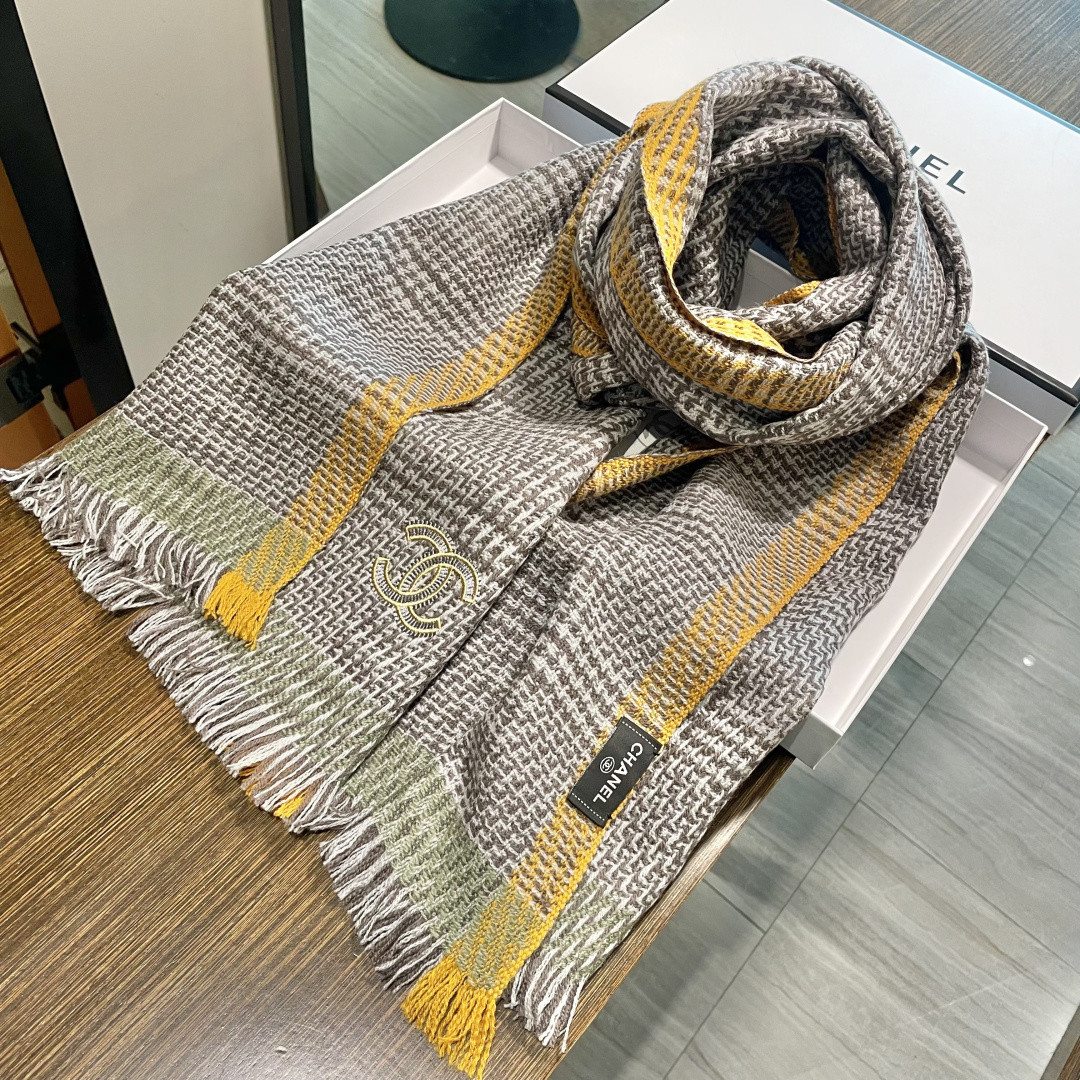 Ch**el scarf 38x200cm 100% wool