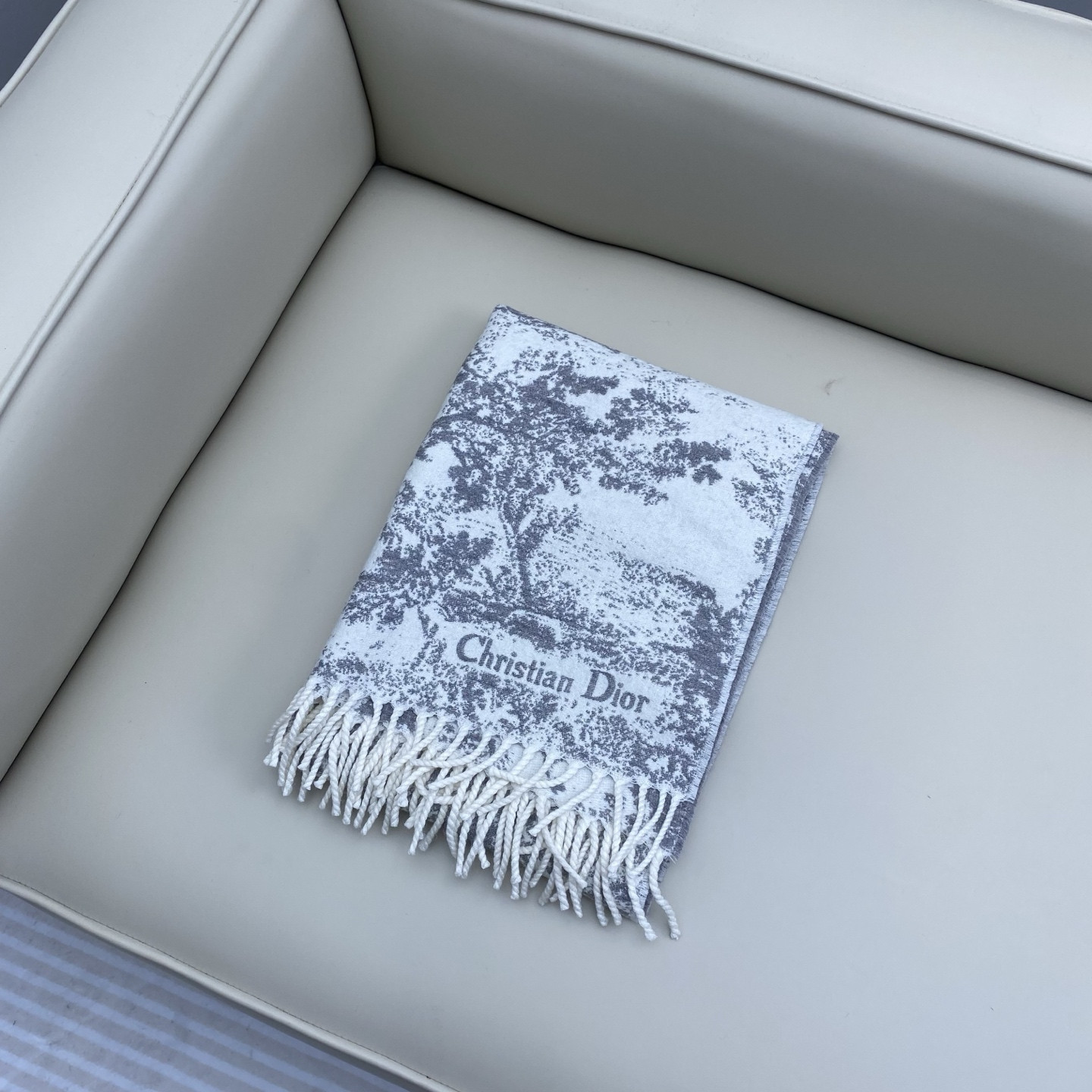 Dior scarf 200x45cm 59% cashmere 41% wool