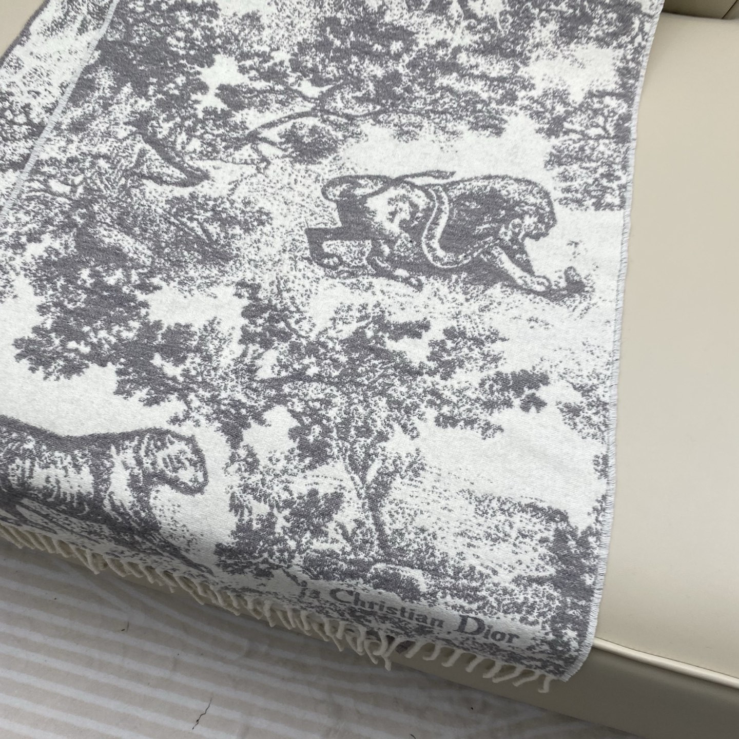 Dior scarf 200x45cm 59% cashmere 41% wool