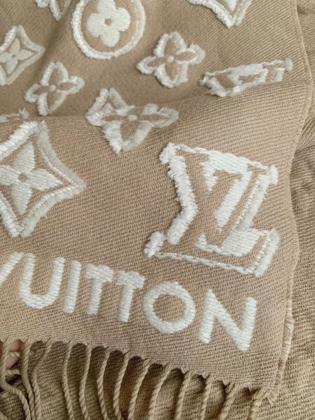 Louis Vuitton scarf 34x220cm