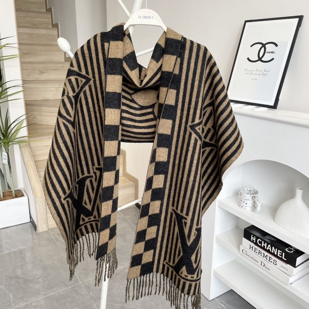 Louis Vuitton scarf 40x205cm 100% cashmere