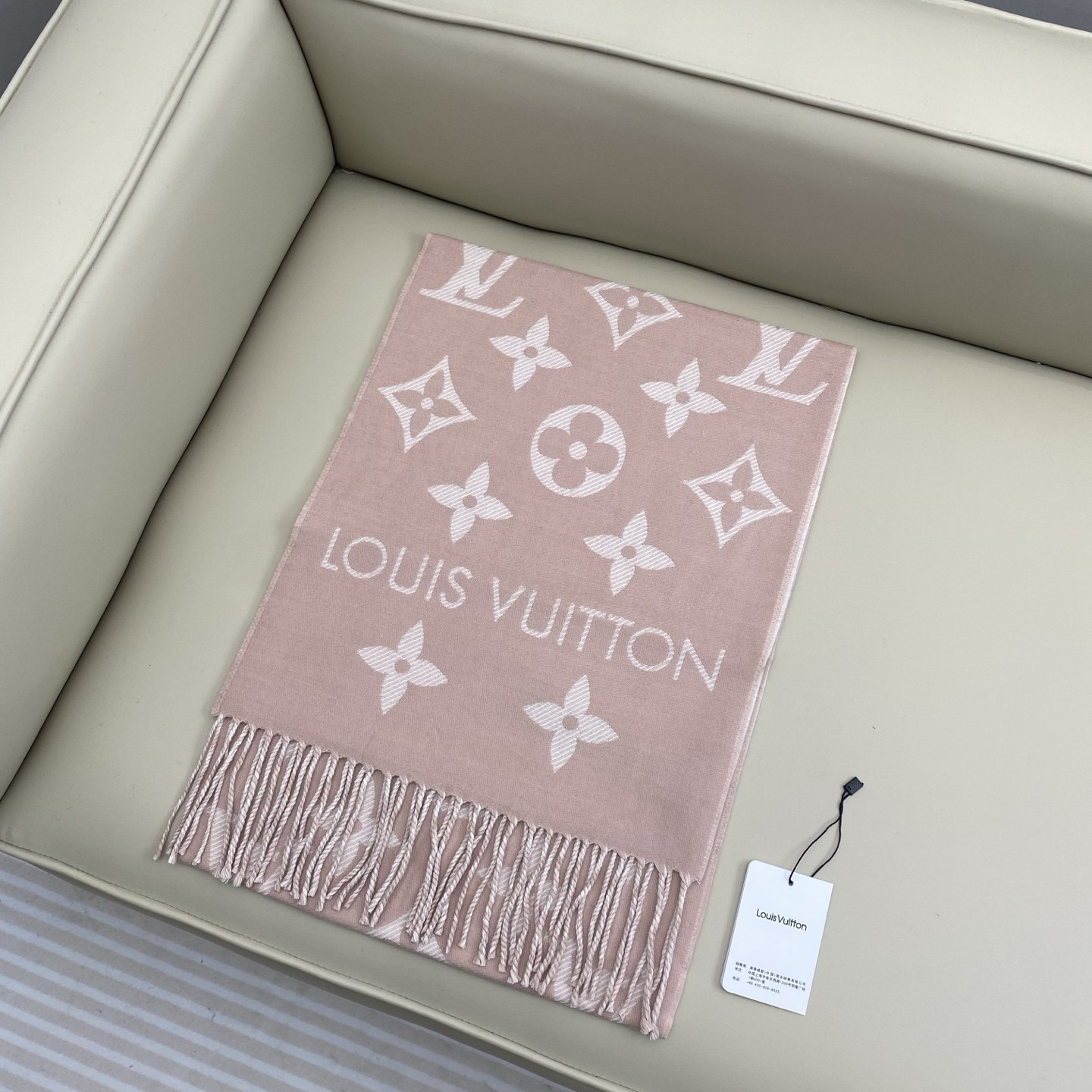Louis Vuitton scarf 34x186cm 100% sheep wool