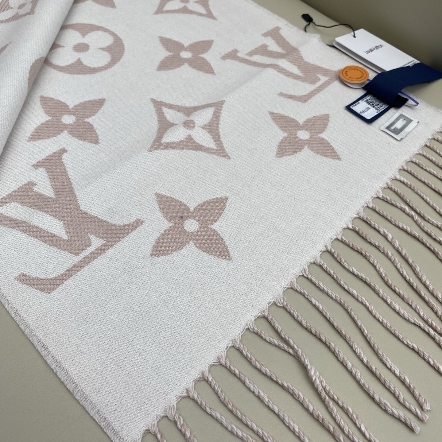 Louis Vuitton scarf 34x186cm 100% sheep wool