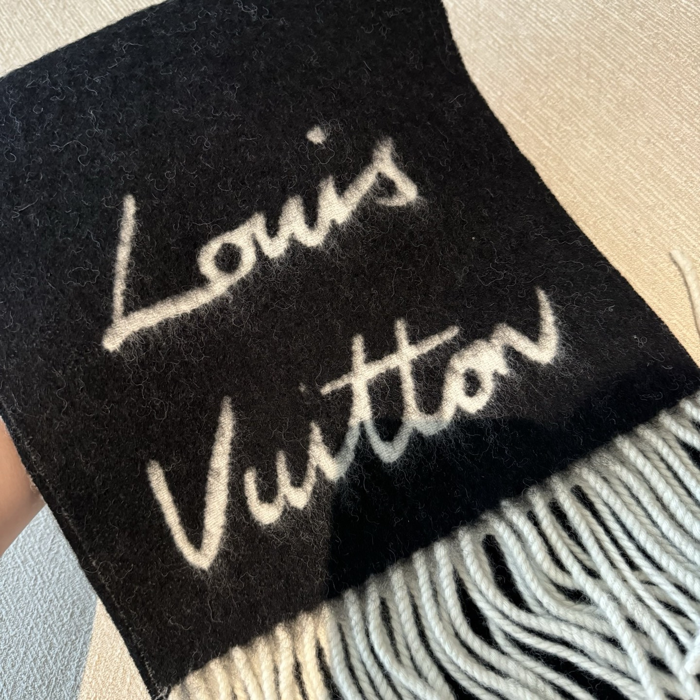 Louis Vuitton scarf 25x220cm