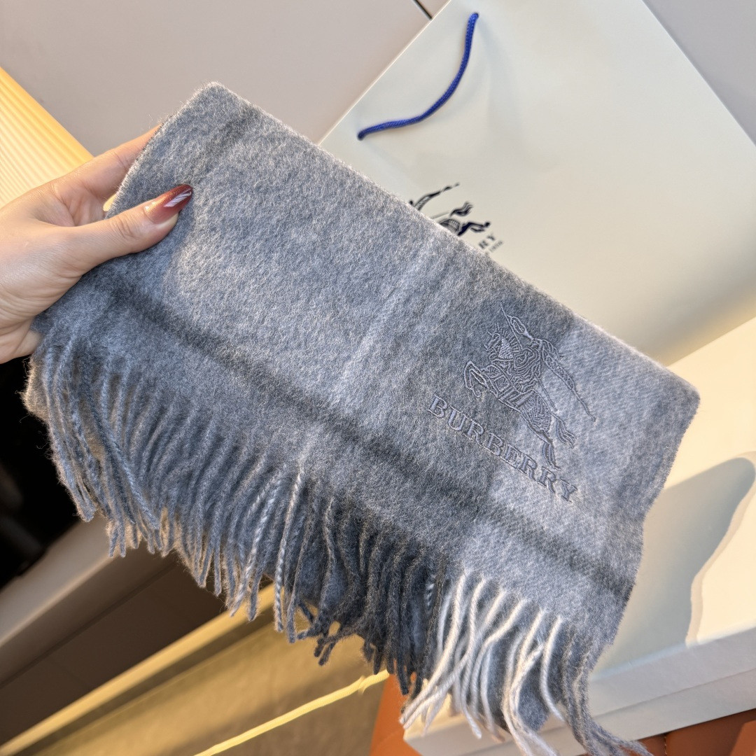 Bv*b*rry scarf 32x180cm