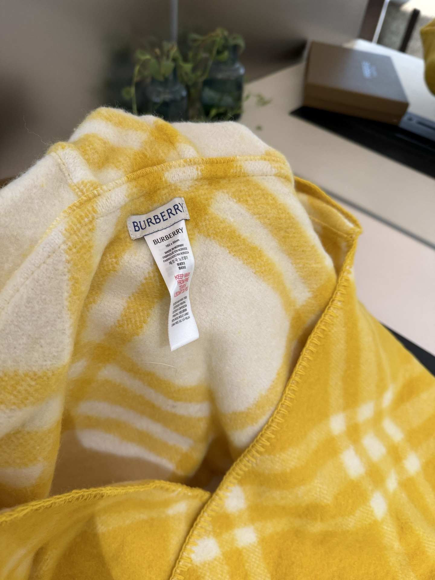 Bv*b*rry scarf 30x180cm