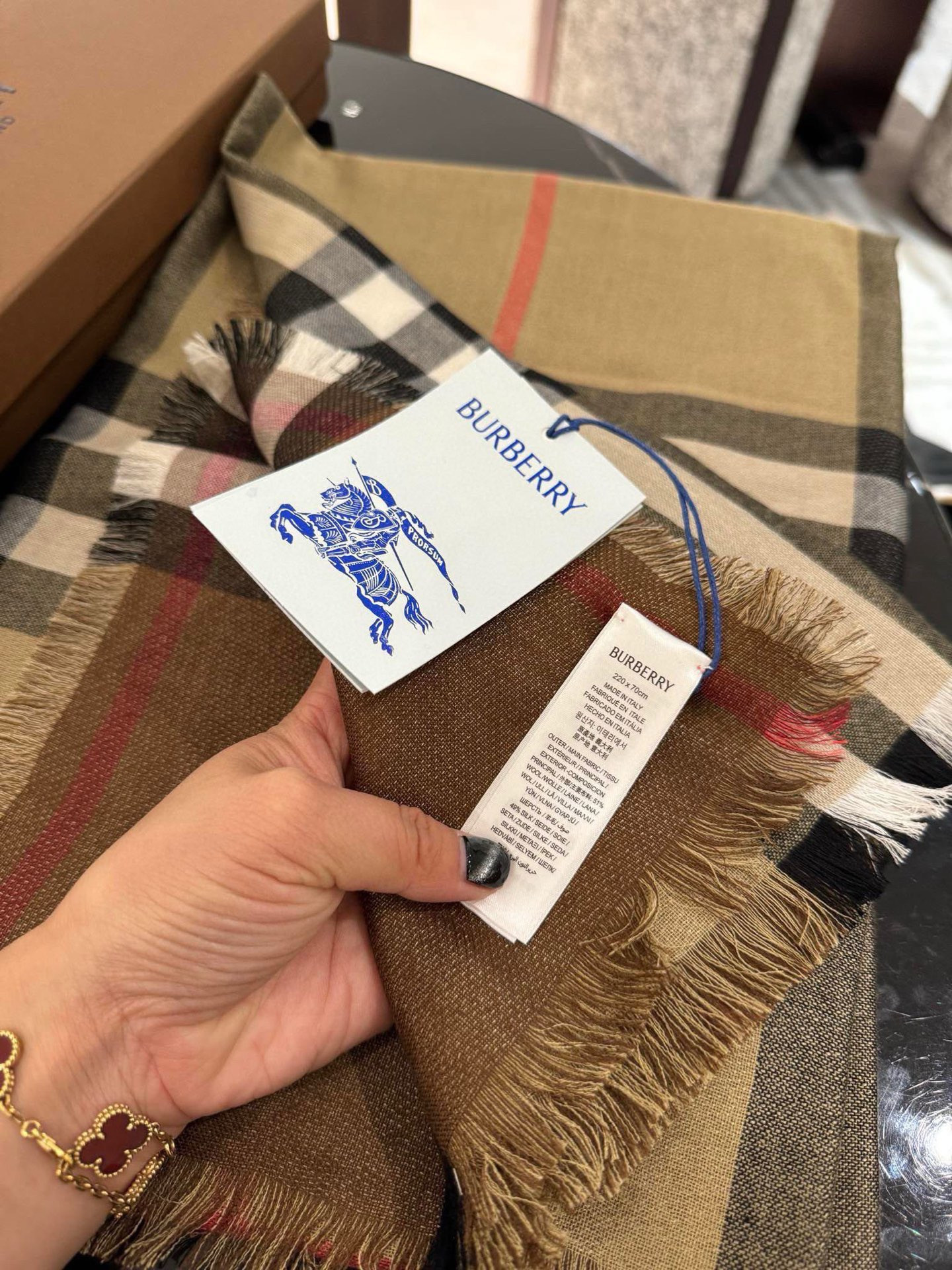 Bv*b*rry scarf 70x220cm