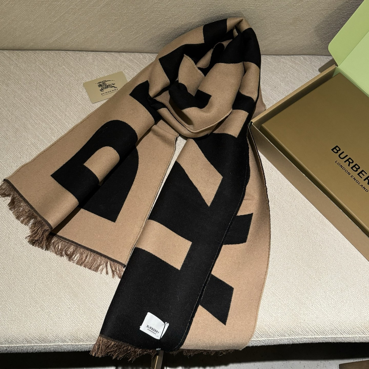 Bv*b*rry scarf 33x188cm 100% wool