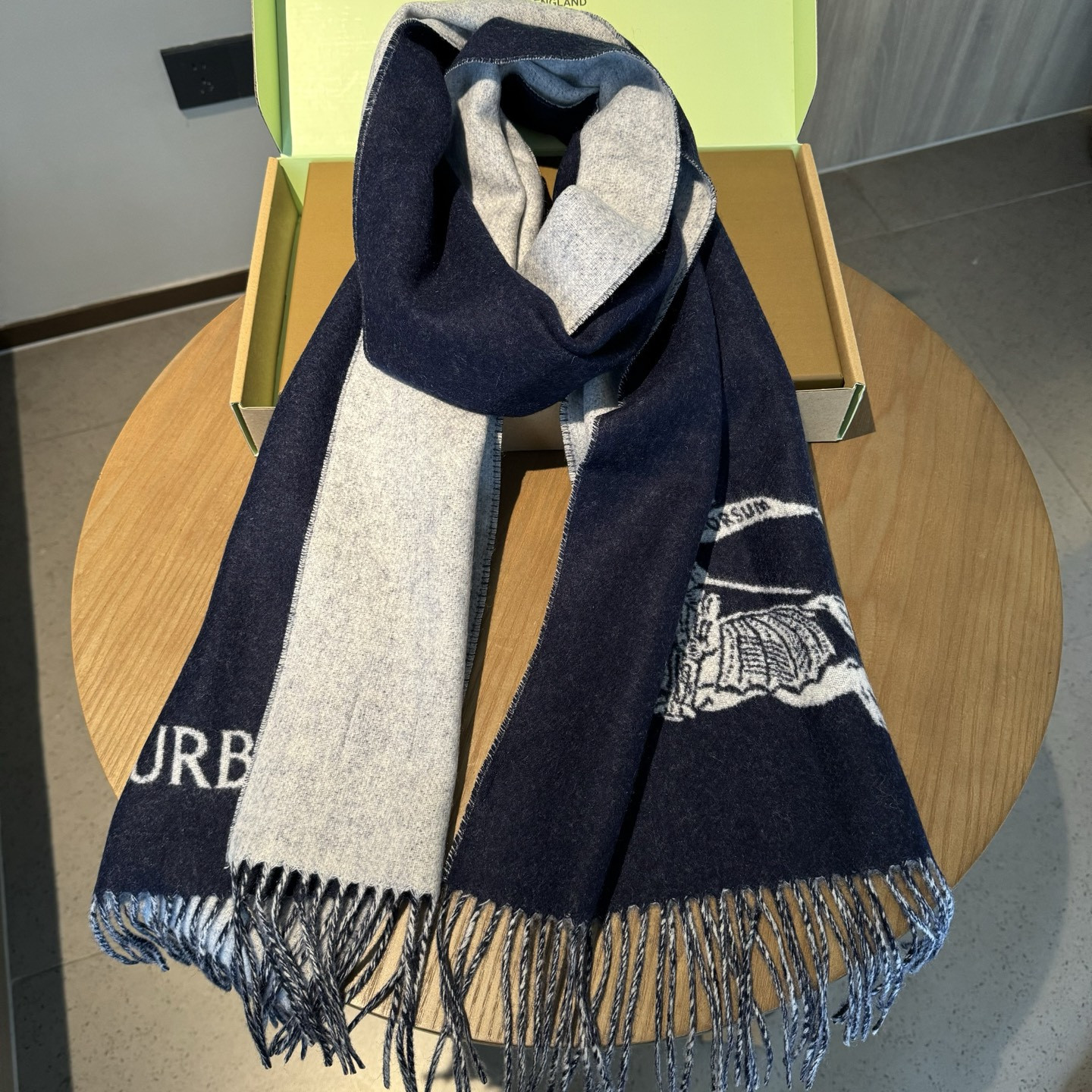 Bv*b*rry Reversible EKD Cashmere scarf 32x180cm 100% wool