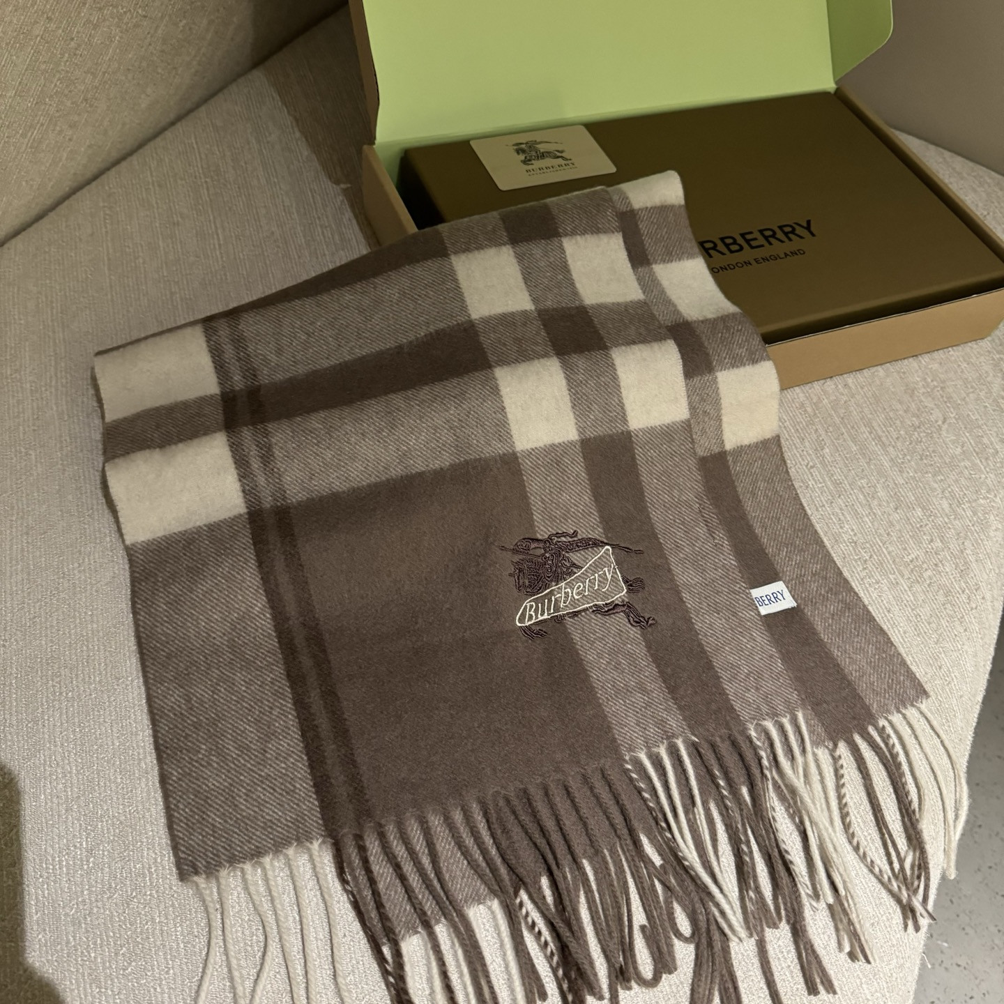 Bv*b*rry scarf 30x180cm 100% lambswool