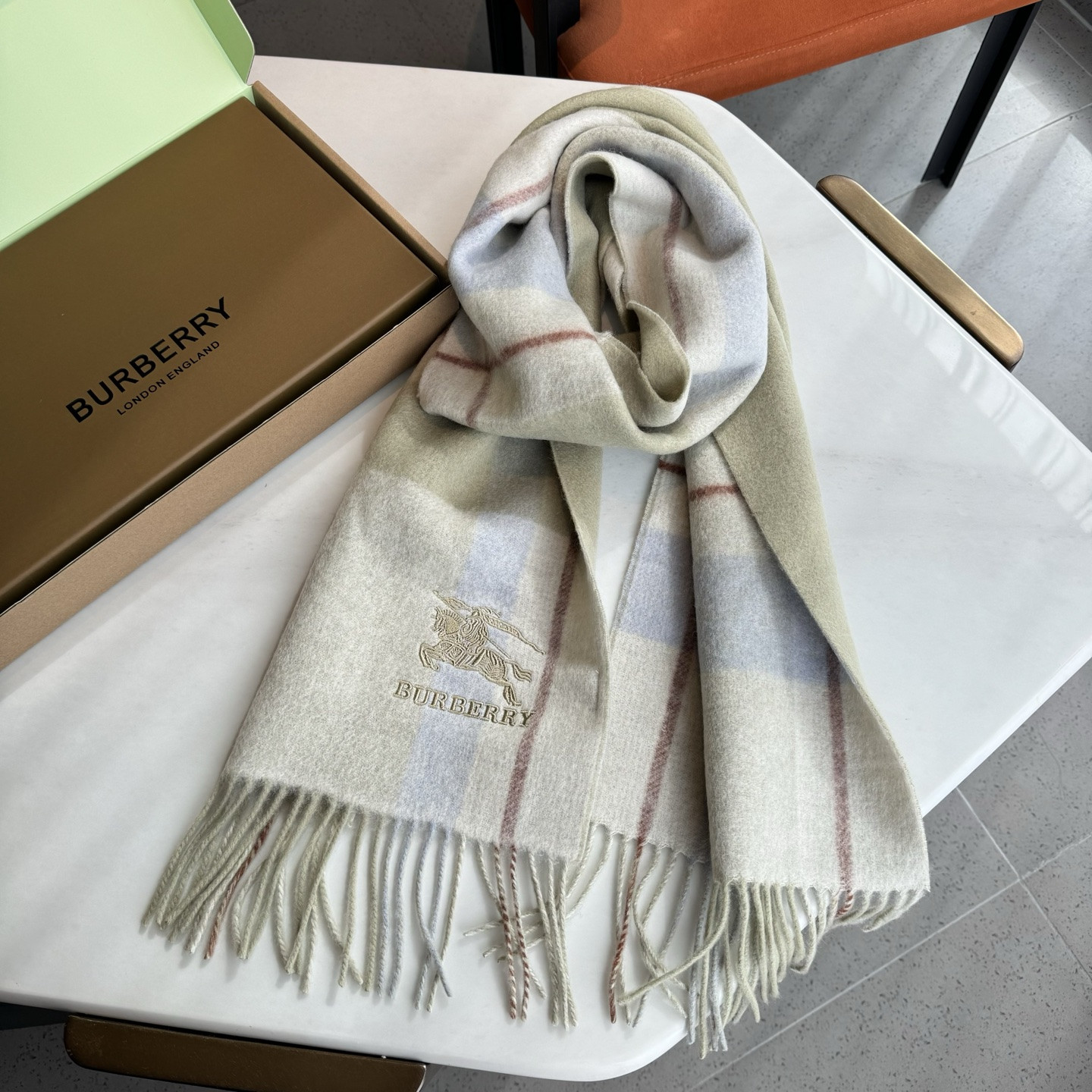 Bv*b*rry scarf 30x180cm 100% lambswool