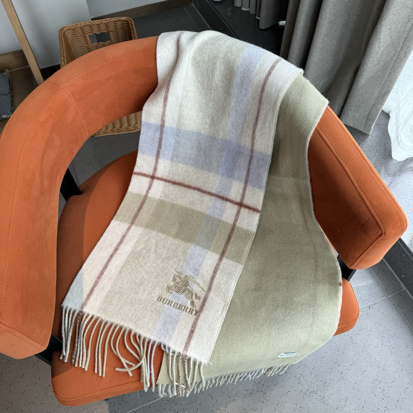 Bv*b*rry scarf 30x180cm 100% lambswool