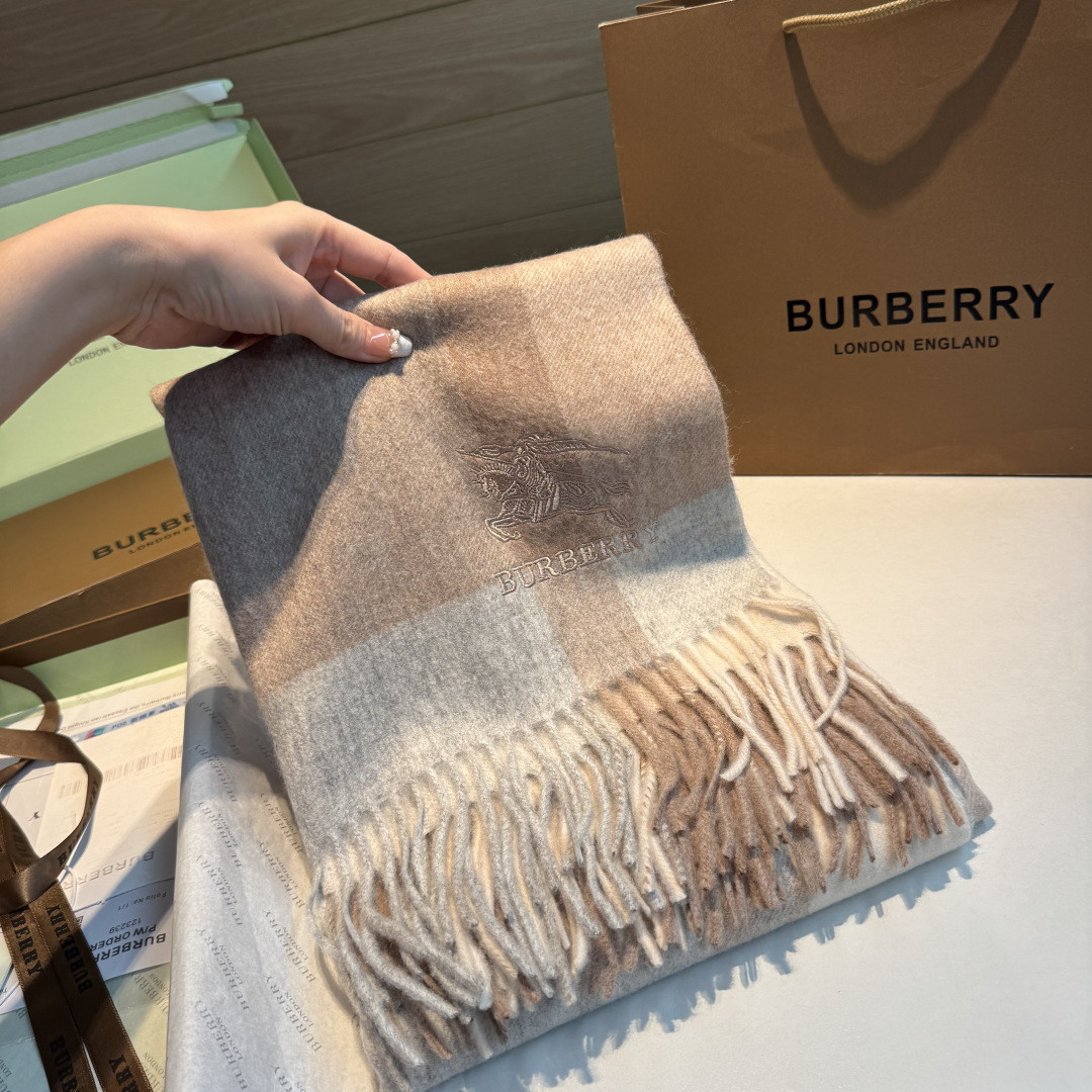 Bv*b*rry scarf 60x180cm 100% lambswool