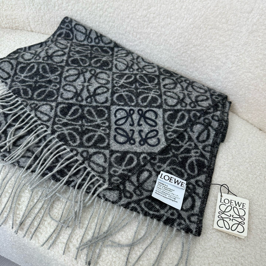 L0ew* scarf 38x180cm
