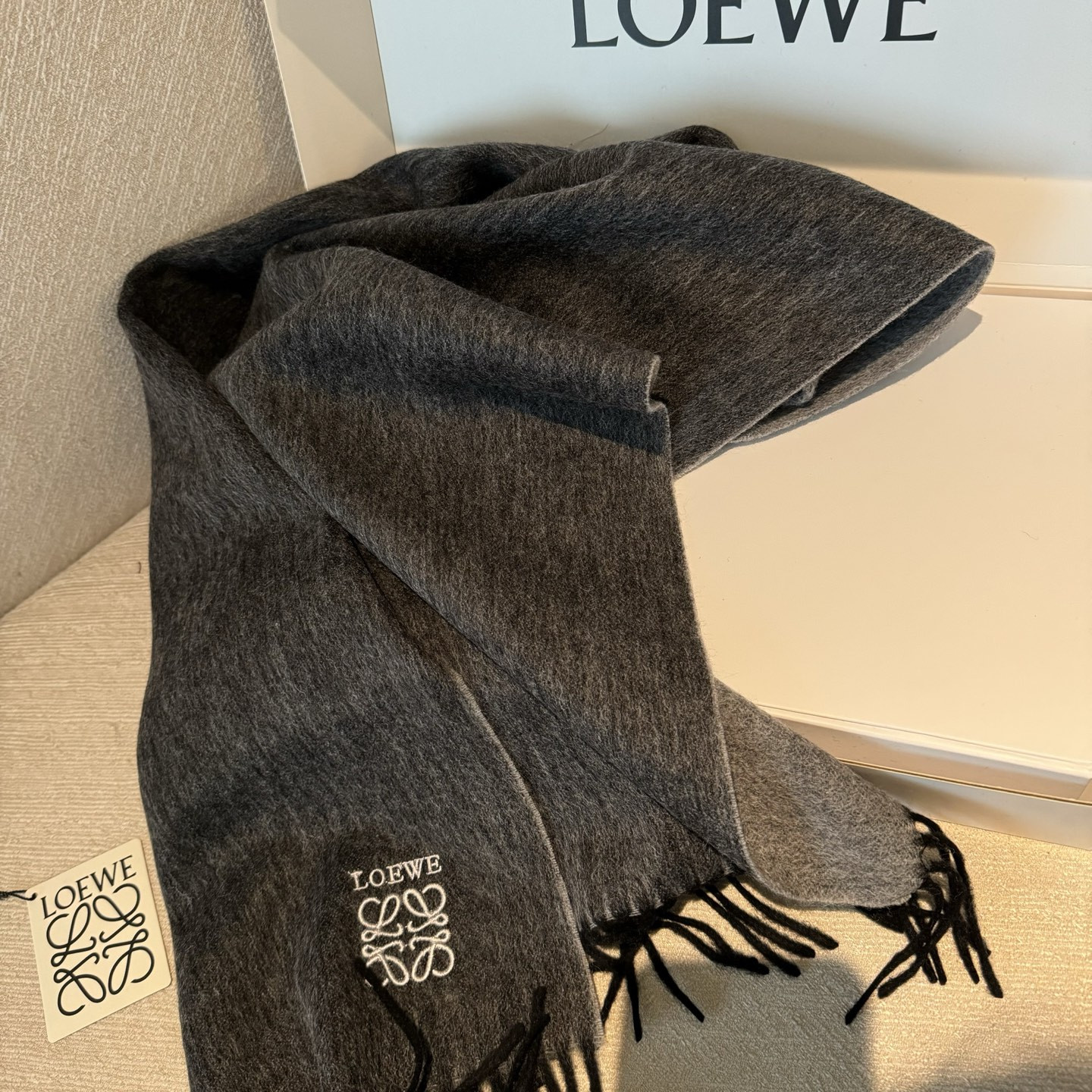L0ew* scarf 30x180cm
