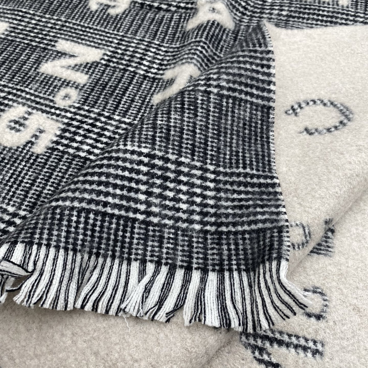 Ch**el scarf 60x190cm