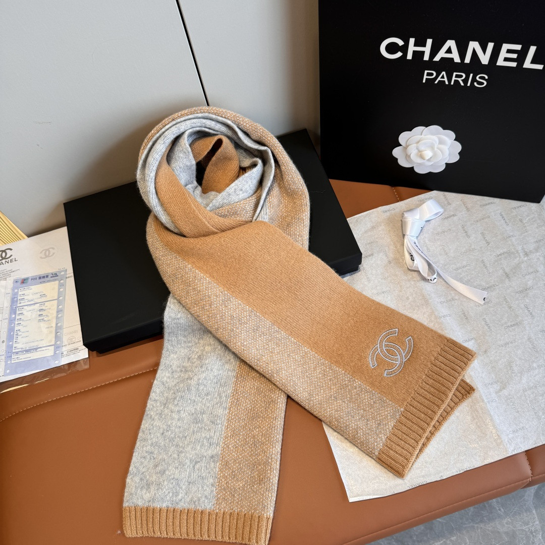 Ch**el scarf 30x190cm
