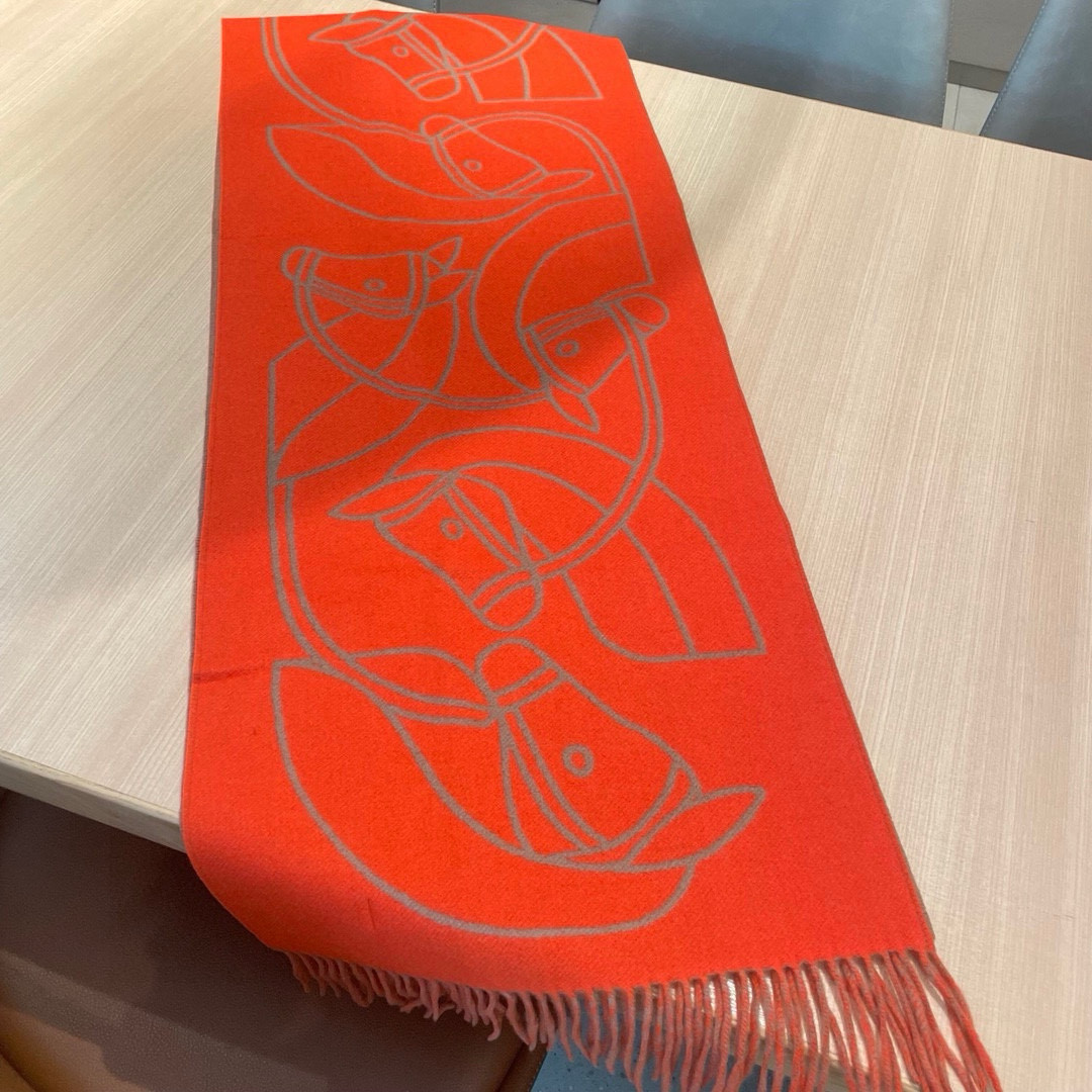 H**me5 scarf 40x195cm