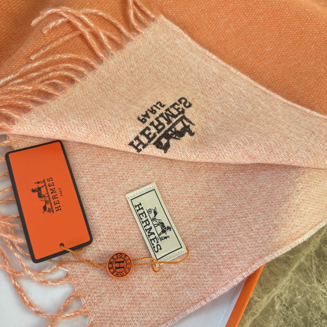 H**me5 scarf 32x180cm