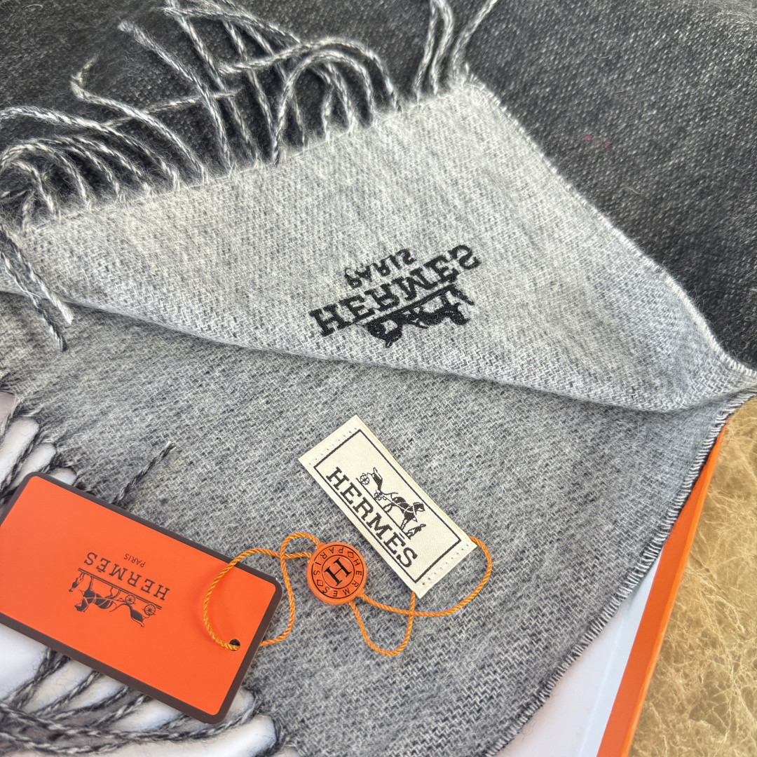 H**me5 scarf 32x180cm