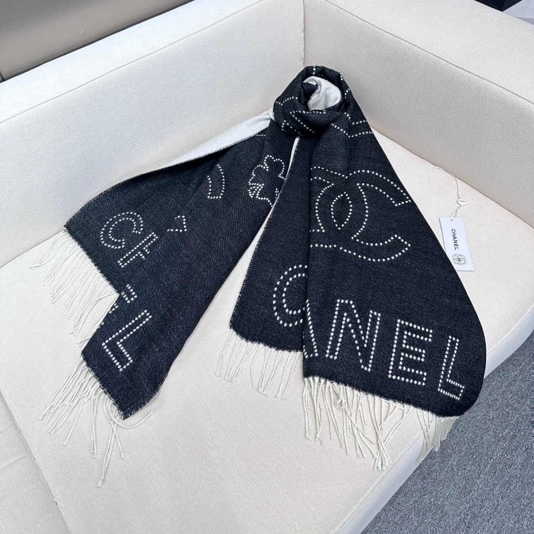 Ch**el scarf 70x200cm
